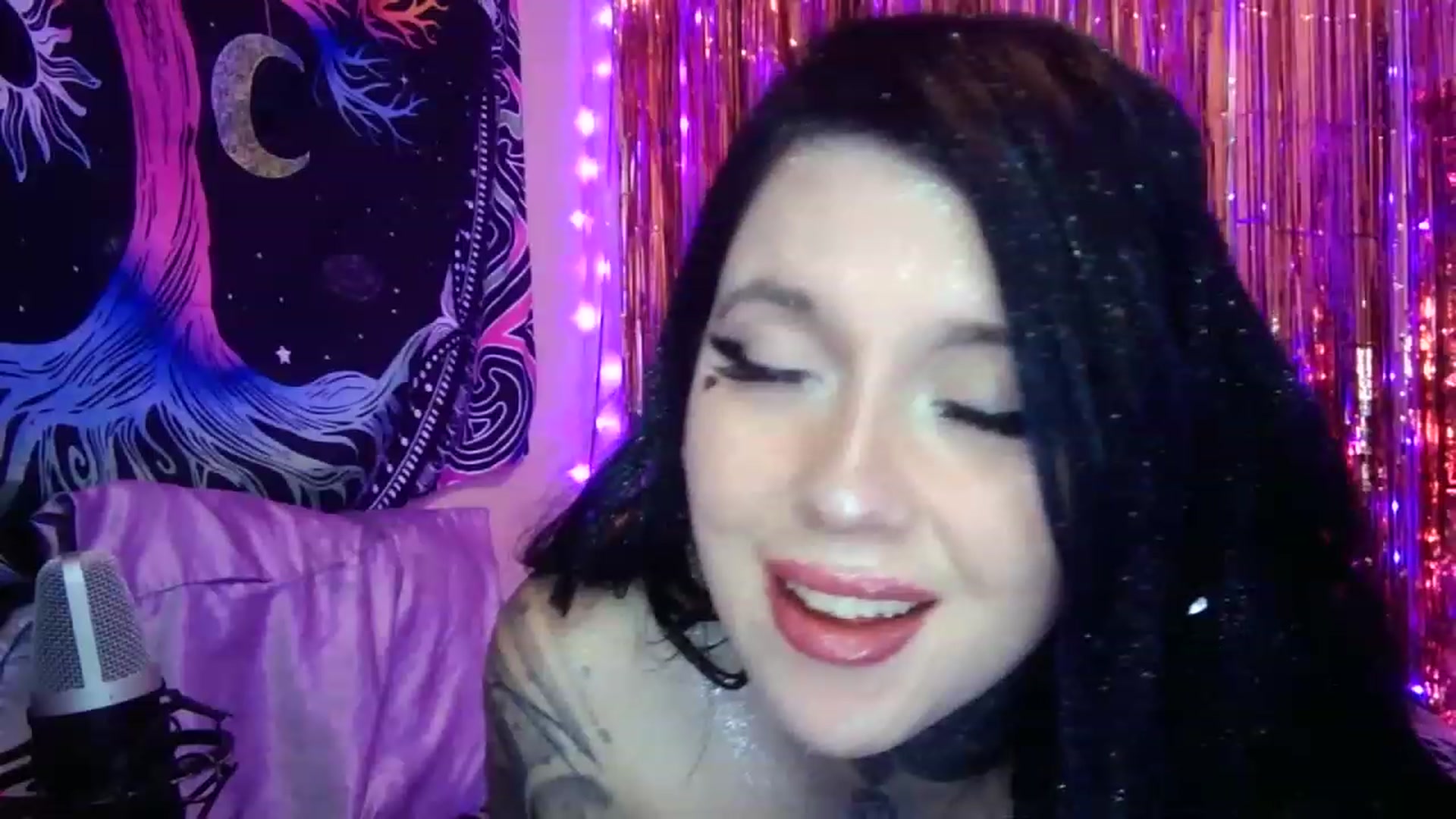 Gallery image thumbnail from hazelxxxoo's myfreecams stream on, 02/26/2023, 11:46 image 13 of 20