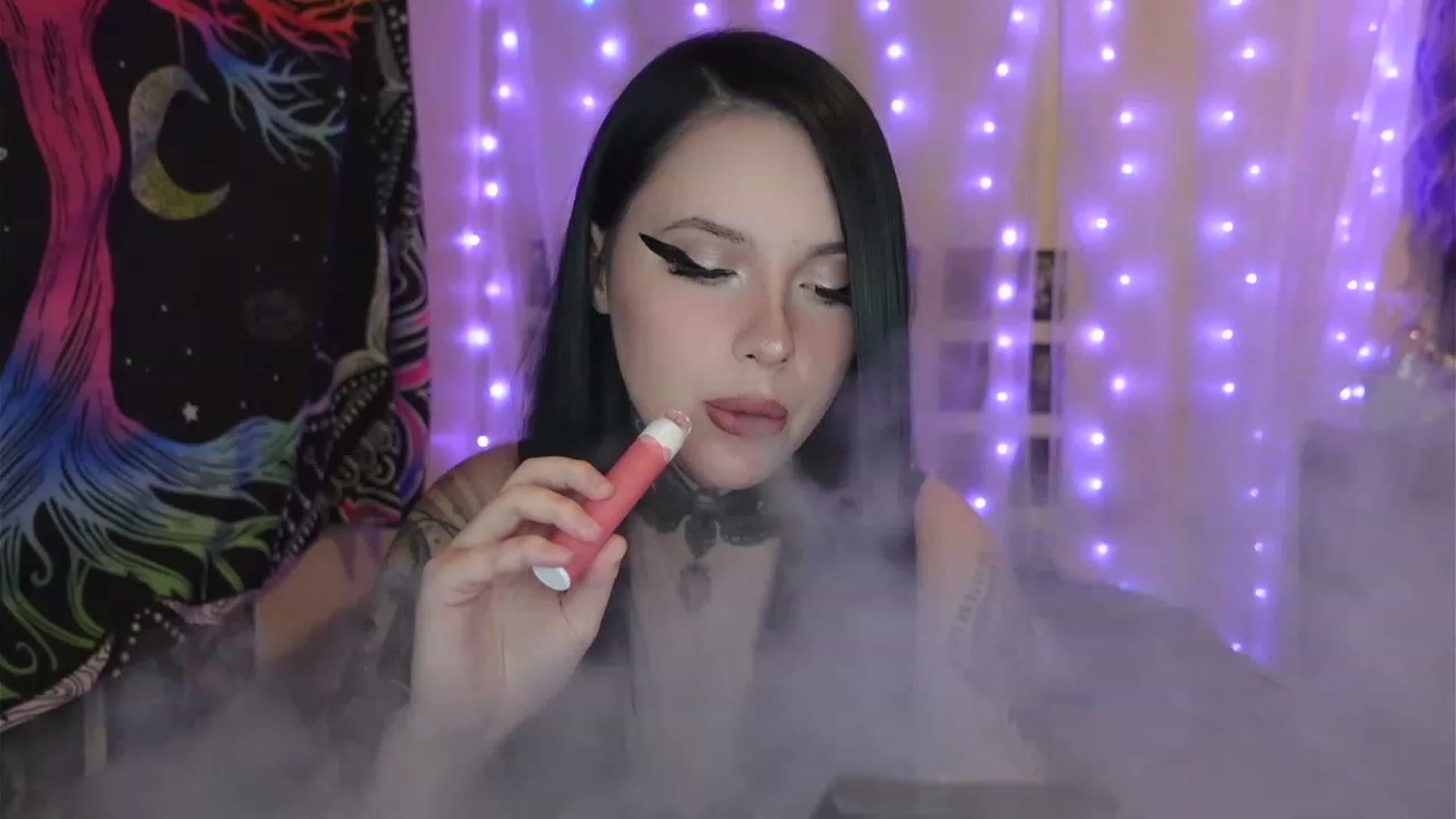 Gallery image thumbnail from hazelxxxoo's myfreecams stream on, 03/08/2023, 07:48 image 10 of 20