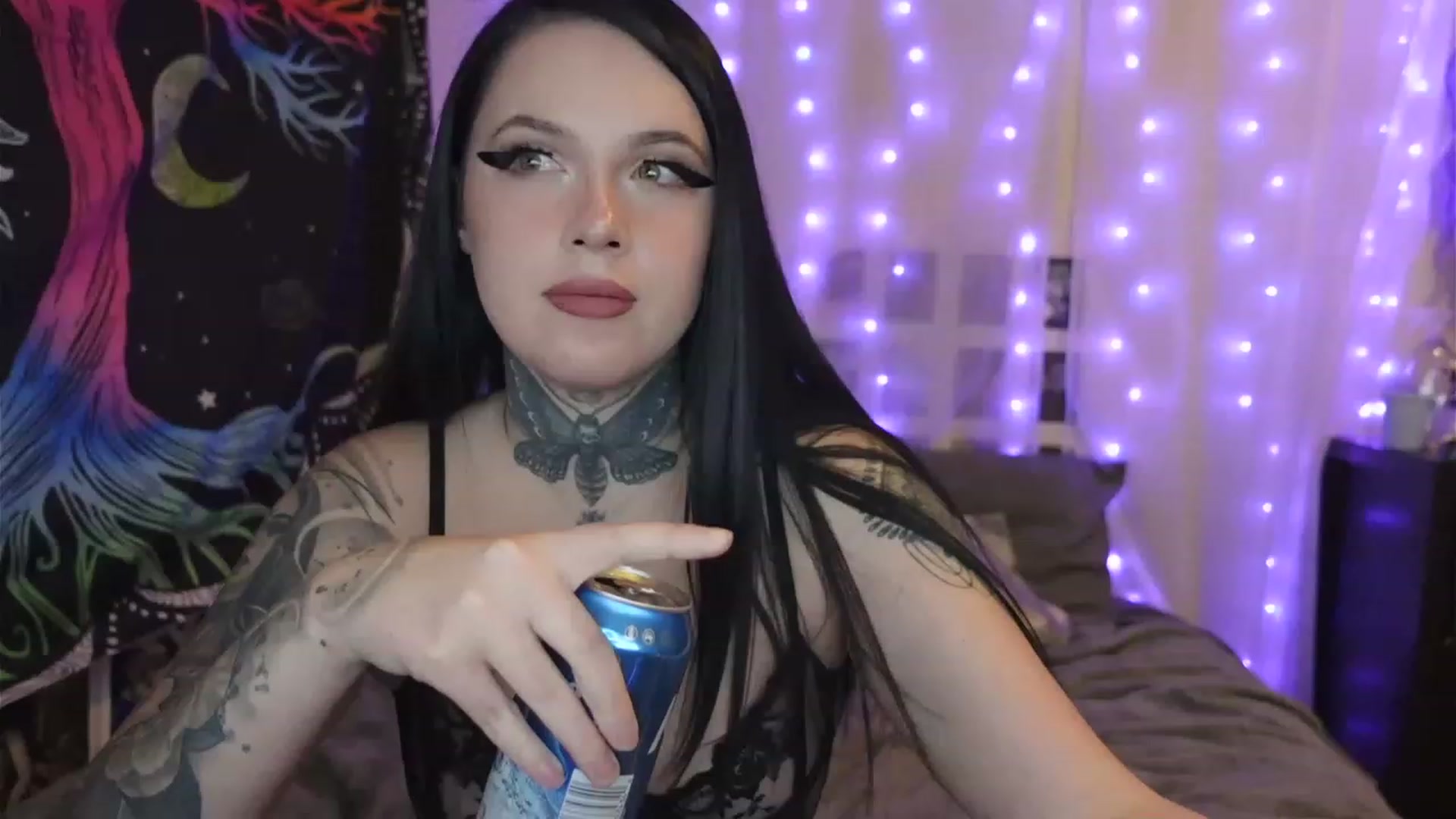 Gallery image thumbnail from hazelxxxoo's myfreecams stream on, 03/08/2023, 09:09 image 15 of 20