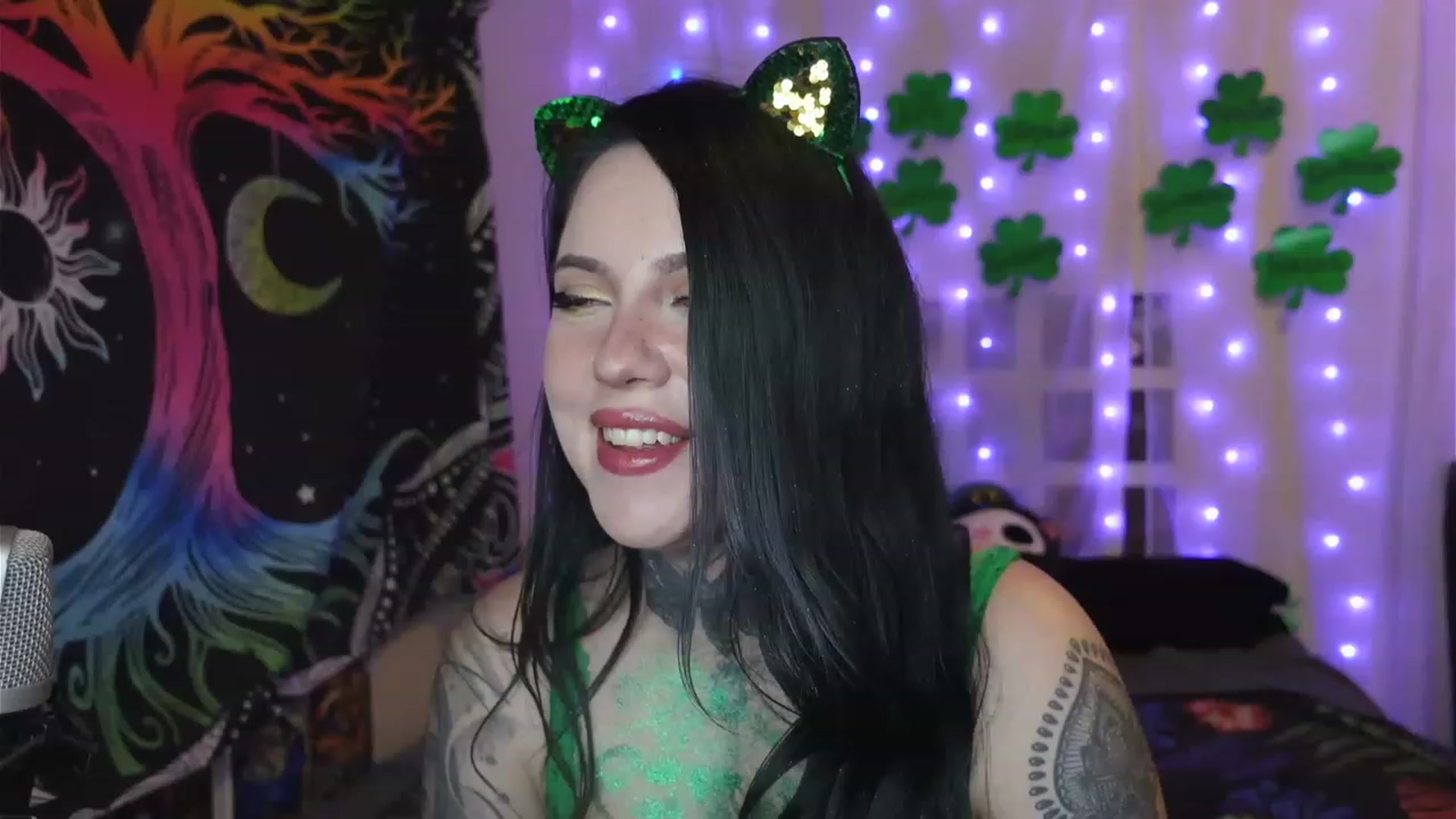 Gallery image thumbnail from hazelxxxoo's myfreecams stream on, 03/18/2023, 08:28 image 19 of 20