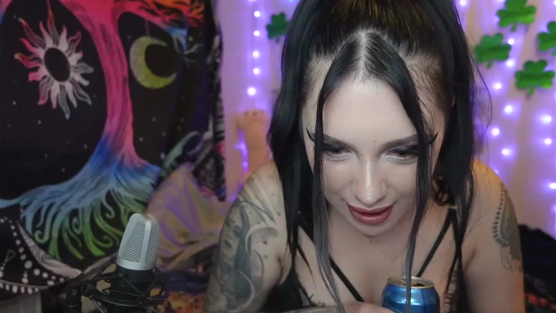 Gallery image thumbnail from hazelxxxoo's myfreecams stream on, 03/24/2023, 07:14 image 19 of 20