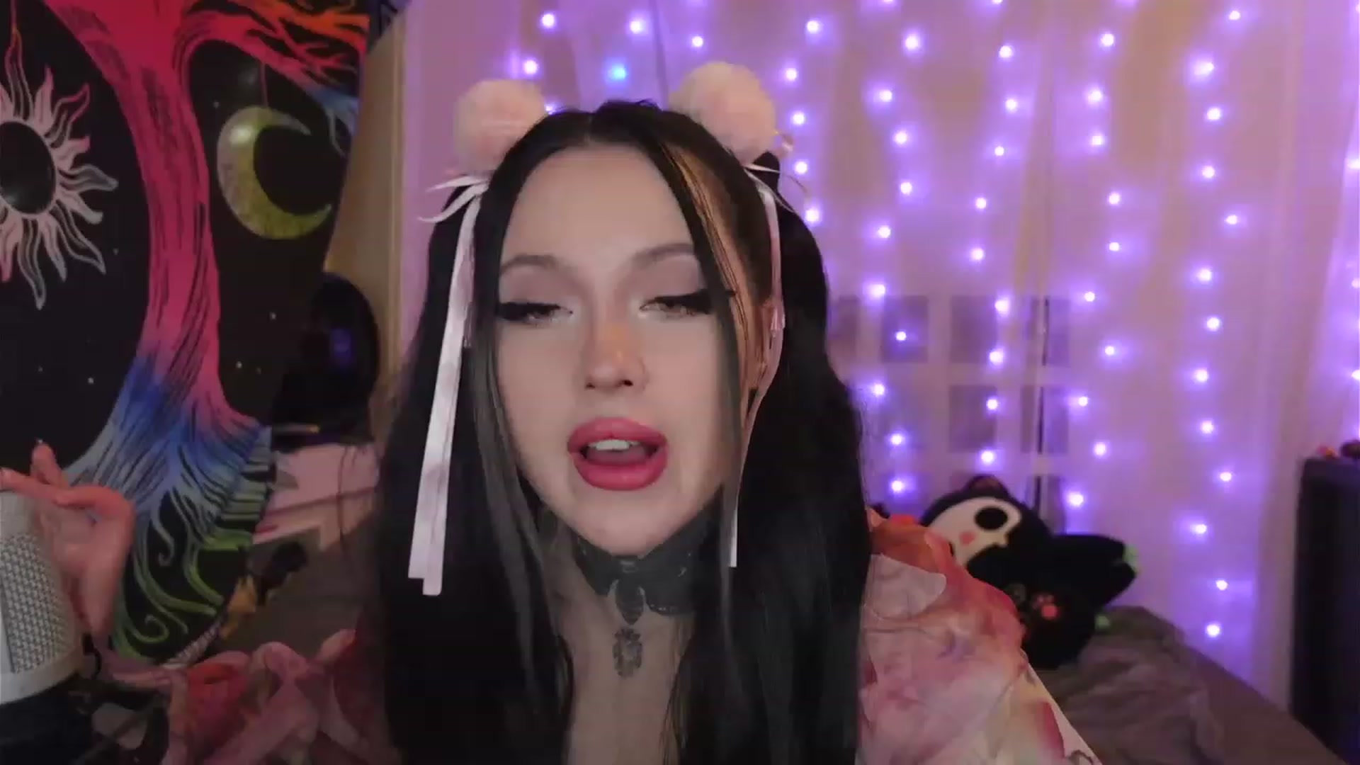 Gallery image thumbnail from hazelxxxoo's myfreecams stream on, 04/08/2023, 08:04 image 8 of 20