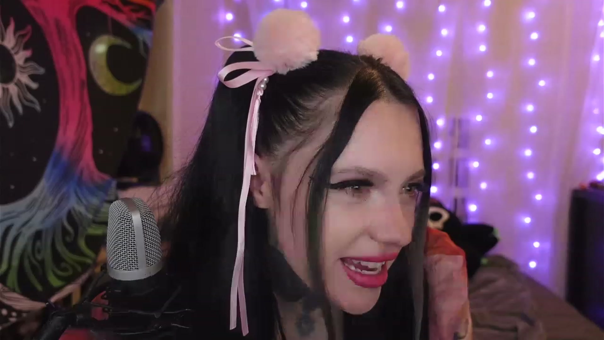 Gallery image thumbnail from hazelxxxoo's myfreecams stream on, 04/08/2023, 08:04 image 12 of 20