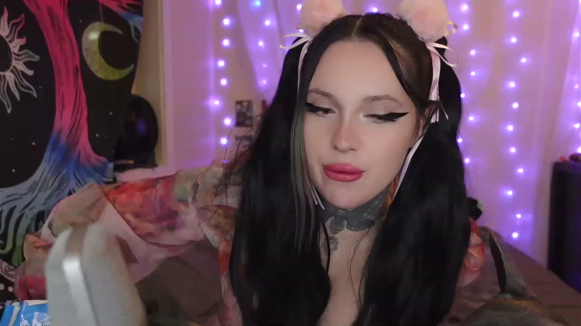 Gallery image thumbnail from hazelxxxoo's myfreecams stream on, 04/08/2023, 09:18 image 6 of 20