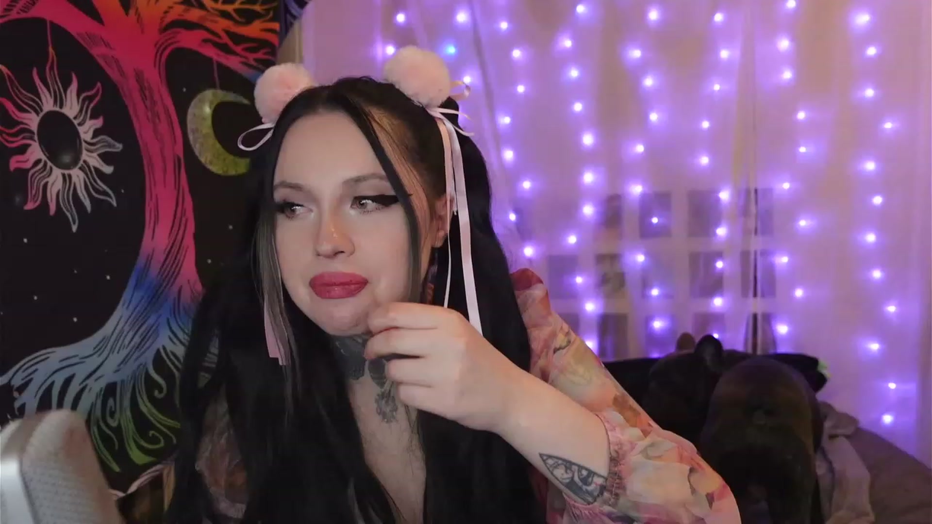 Gallery image thumbnail from hazelxxxoo's myfreecams stream on, 04/08/2023, 09:18 image 18 of 20