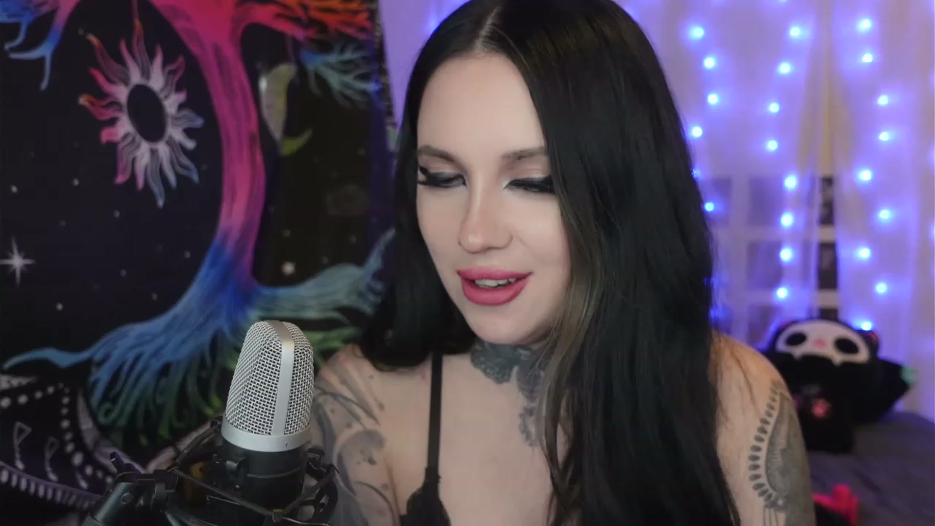 Gallery image thumbnail from hazelxxxoo's myfreecams stream on, 04/15/2023, 09:12 image 3 of 20