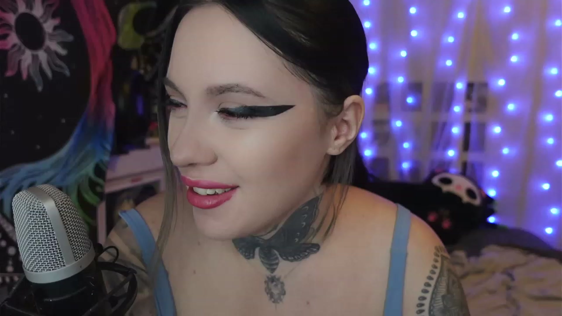 Gallery image thumbnail from hazelxxxoo's myfreecams stream on, 04/20/2023, 06:24 image 9 of 20
