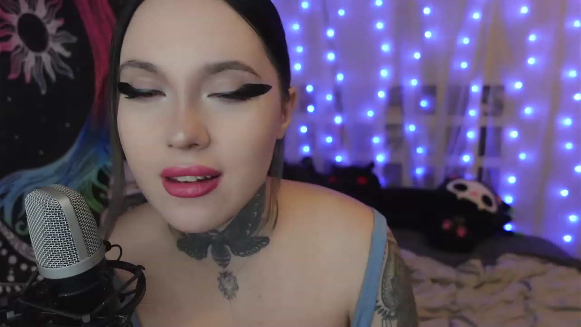Gallery image thumbnail from hazelxxxoo's myfreecams stream on, 04/20/2023, 06:24 image 5 of 20