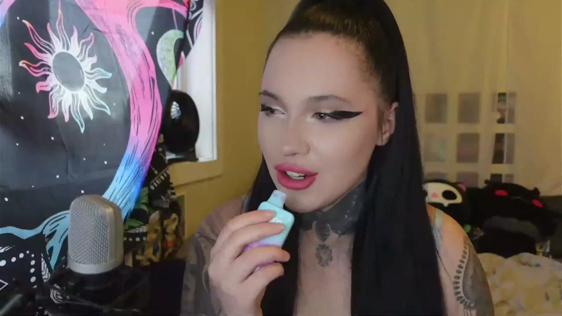 Gallery image thumbnail from hazelxxxoo's myfreecams stream on, 04/25/2023, 02:07 image 19 of 20