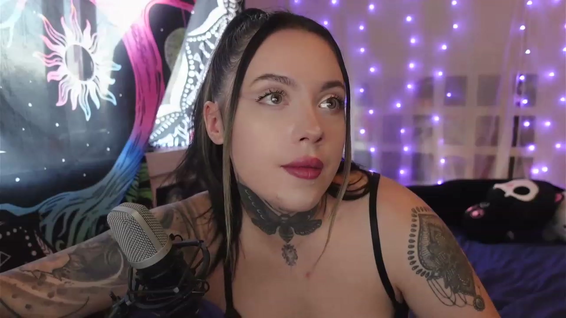 Gallery image thumbnail from hazelxxxoo's myfreecams stream on, 05/11/2023, 02:34 image 14 of 20