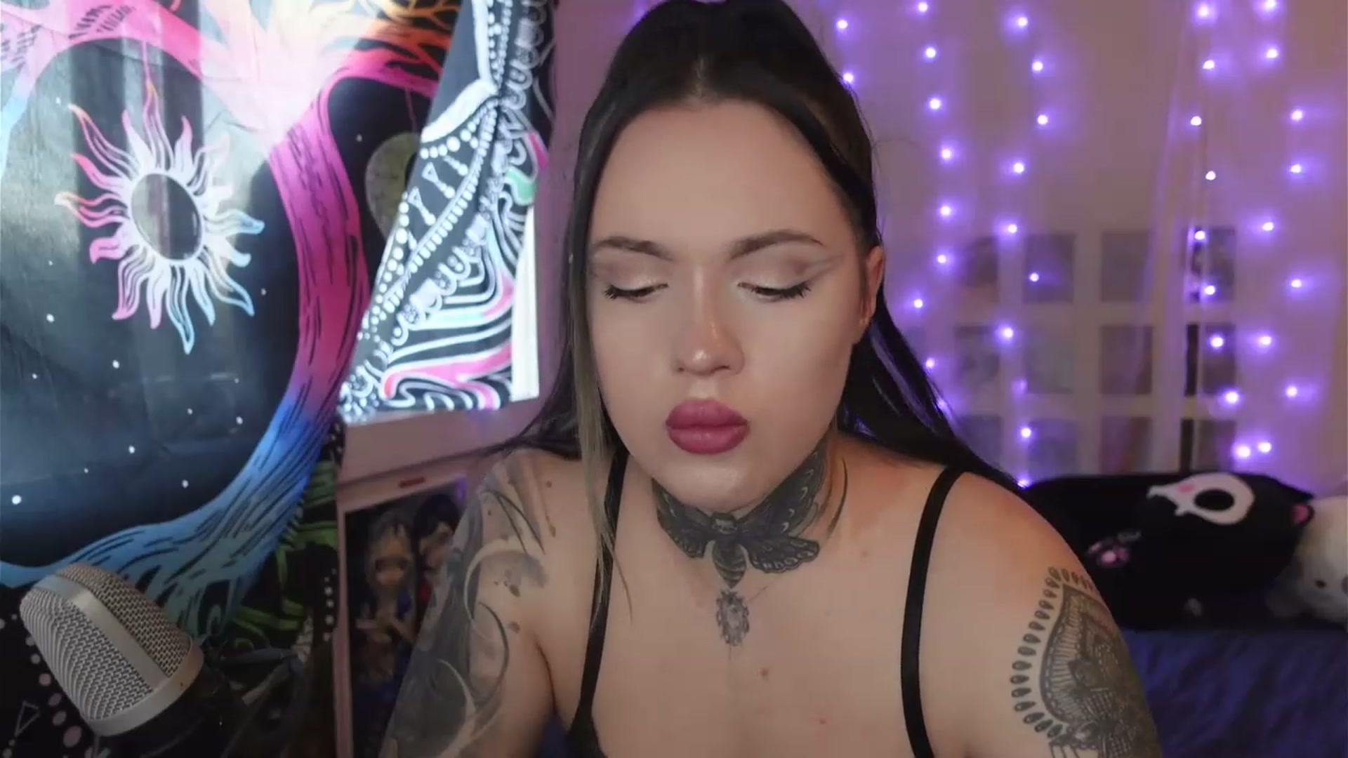 Gallery image thumbnail from hazelxxxoo's myfreecams stream on, 05/11/2023, 02:34 image 20 of 20