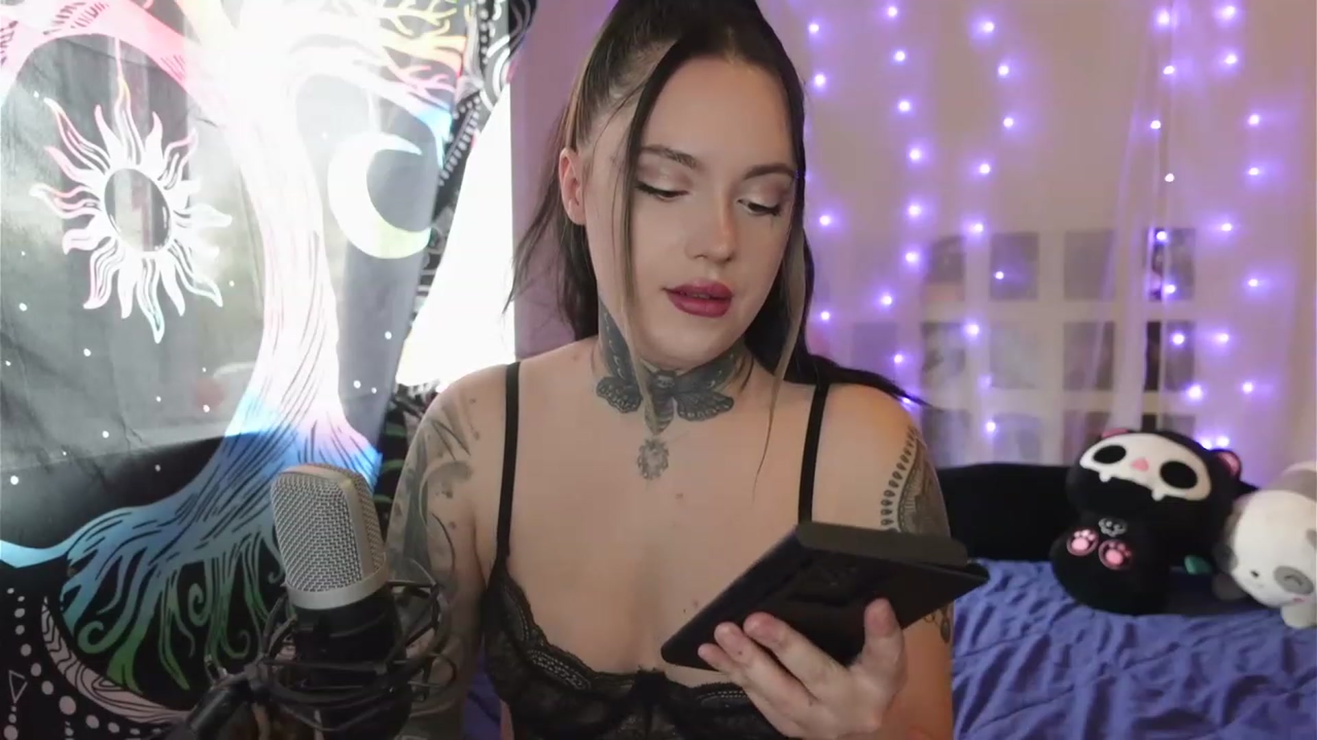 Gallery image thumbnail from hazelxxxoo's myfreecams stream on, 05/11/2023, 02:34 image 3 of 20