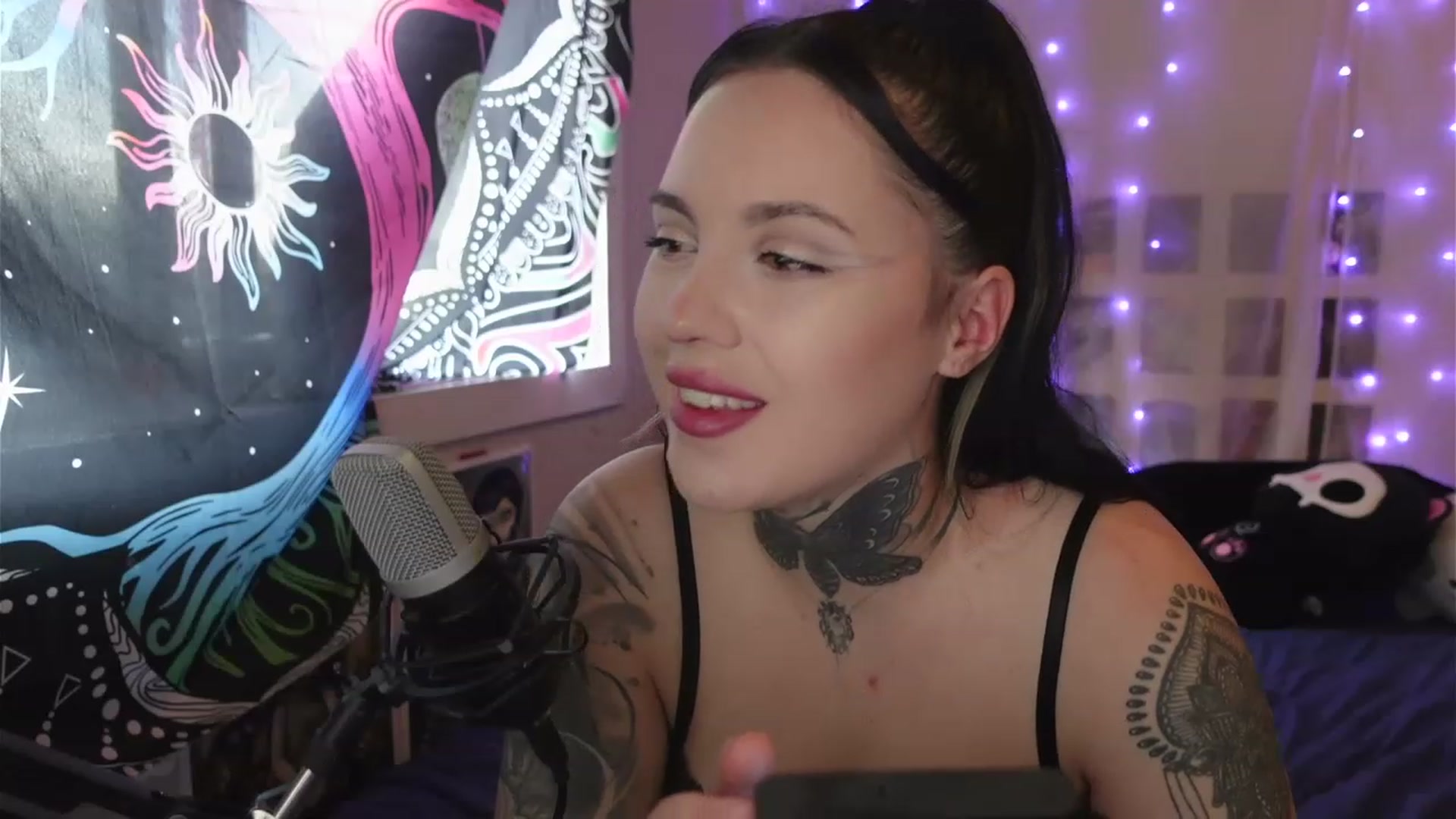 Gallery image thumbnail from hazelxxxoo's myfreecams stream on, 05/11/2023, 02:34 image 12 of 20
