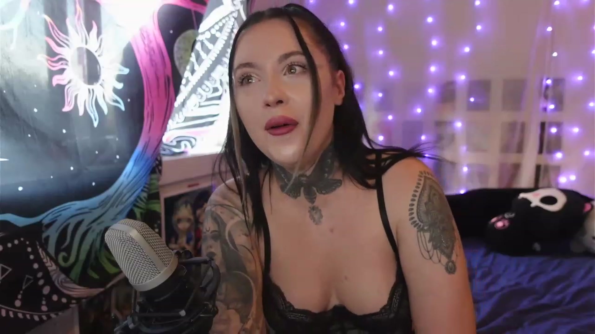 Gallery image thumbnail from hazelxxxoo's myfreecams stream on, 05/11/2023, 02:34 image 15 of 20