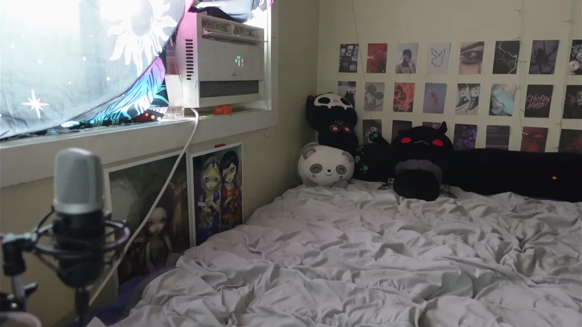 Gallery image thumbnail from hazelxxxoo's myfreecams stream on, 05/21/2023, 21:25 image 19 of 20