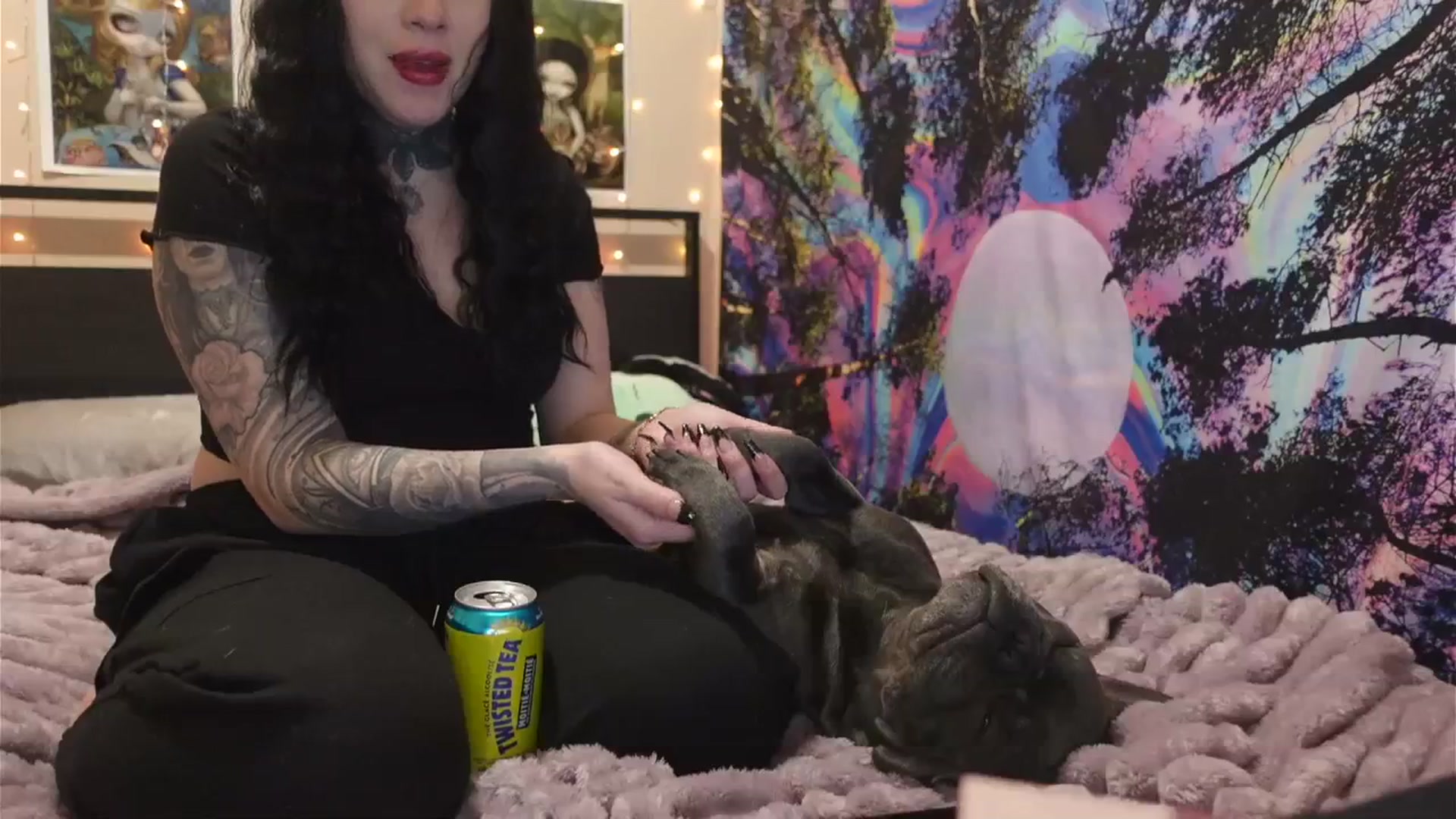 Gallery image thumbnail from hazelxxxoo's myfreecams stream on, 03/05/2024, 09:44 image 9 of 20
