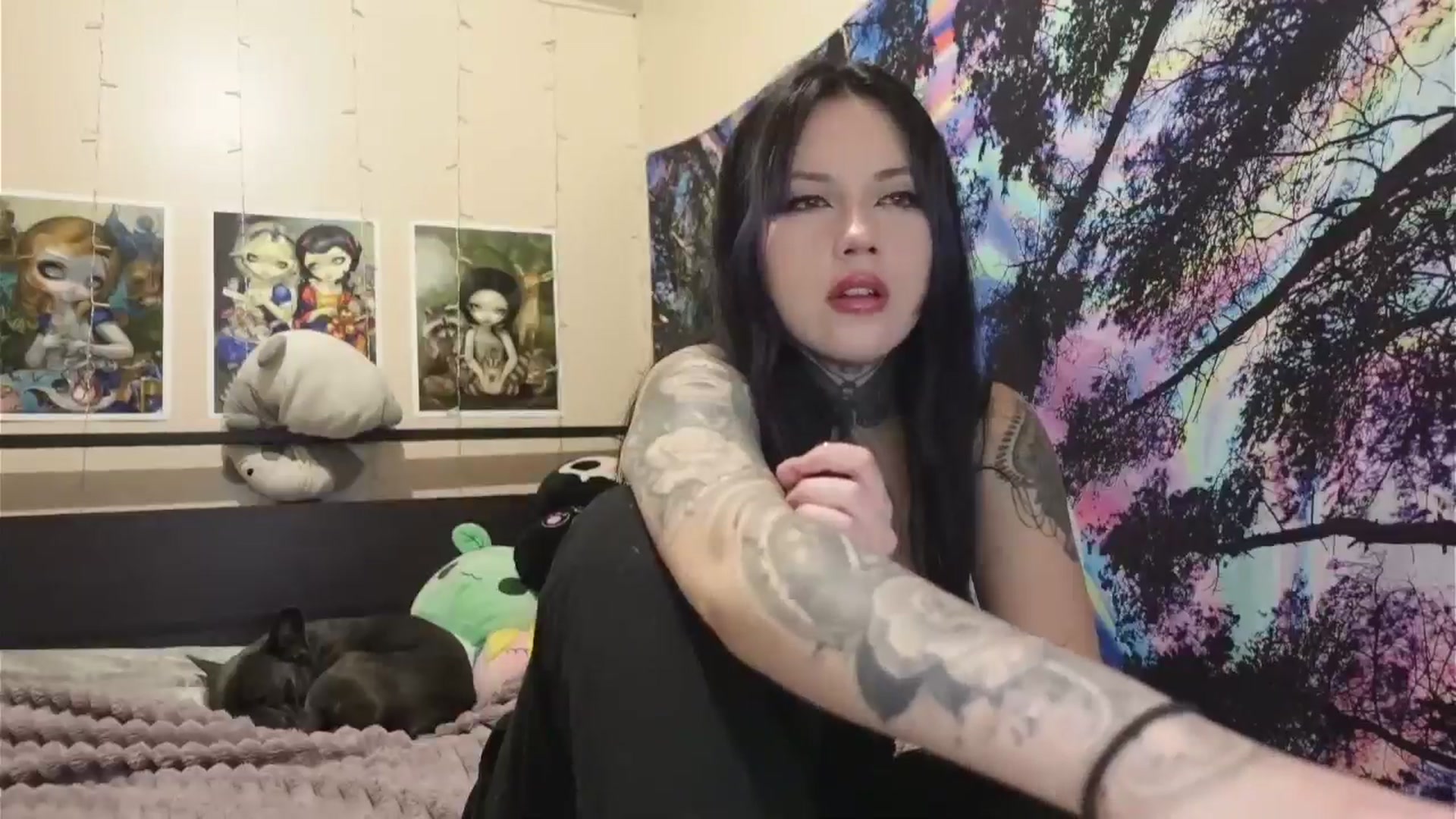 Gallery image thumbnail from hazelxxxoo's myfreecams stream on, 04/30/2024, 03:26 image 4 of 20