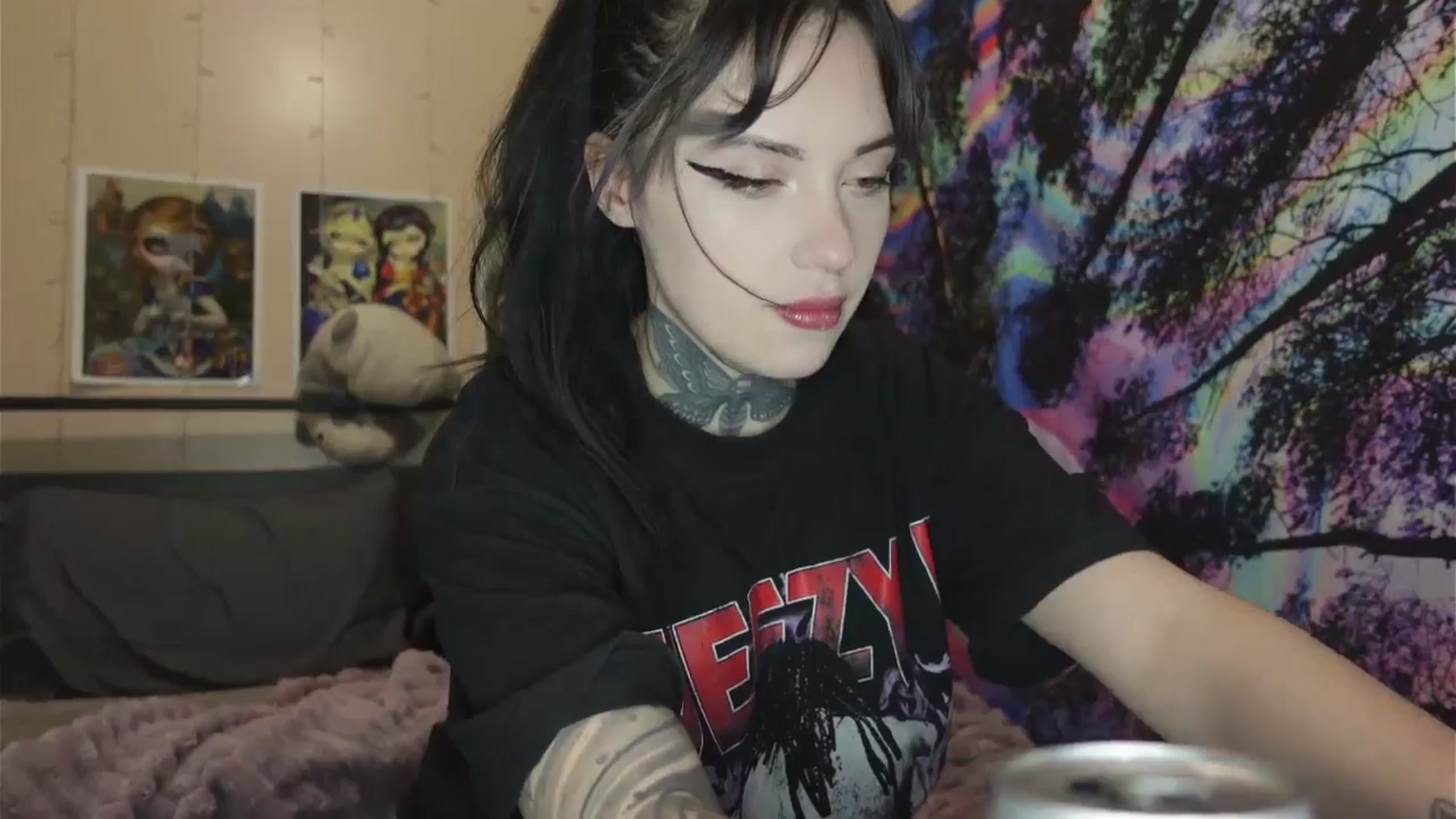 Gallery image thumbnail from hazelxxxoo's myfreecams stream on, 05/13/2024, 04:56 image 17 of 20