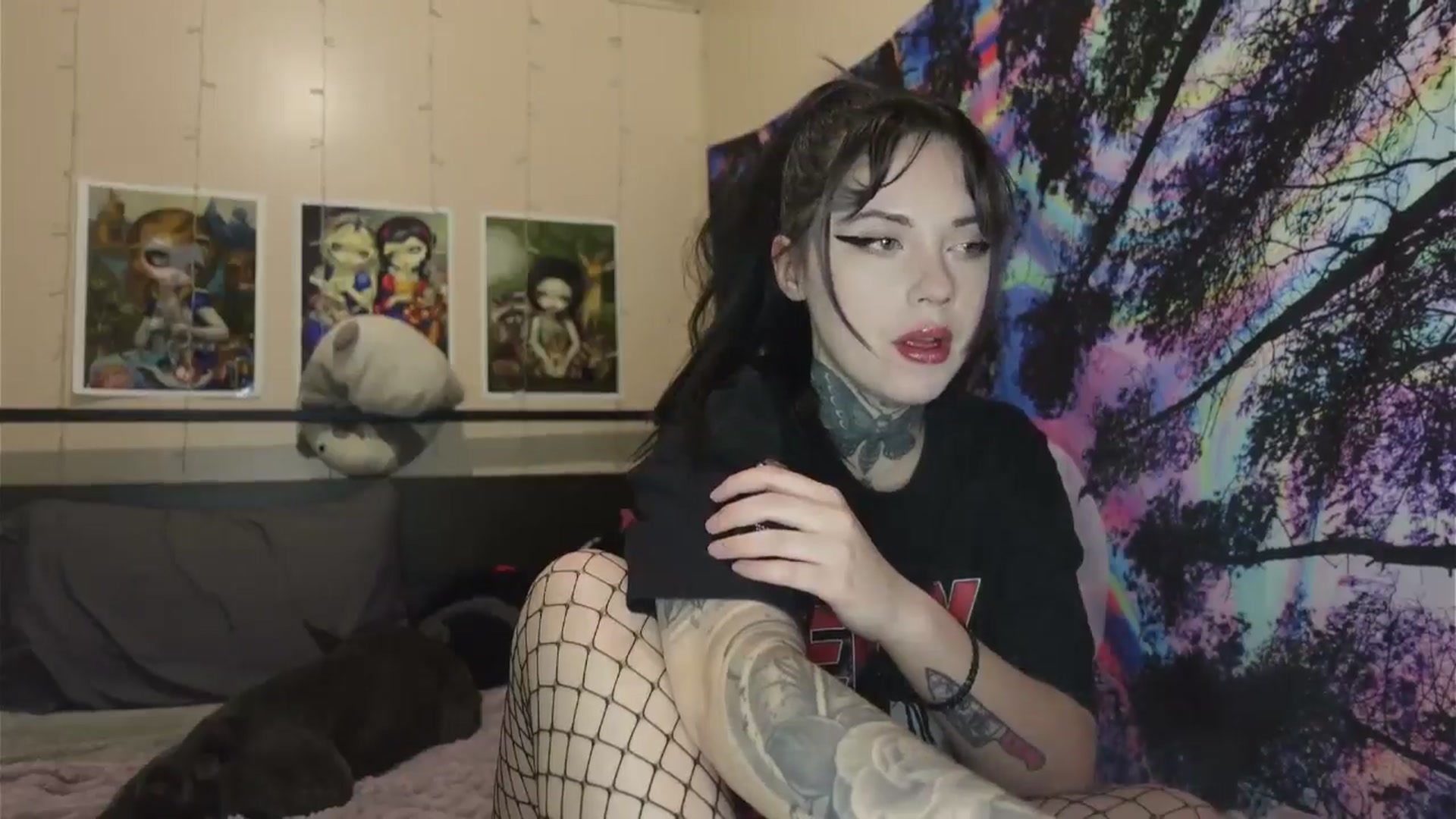 Gallery image thumbnail from hazelxxxoo's myfreecams stream on, 05/13/2024, 04:56 image 20 of 20