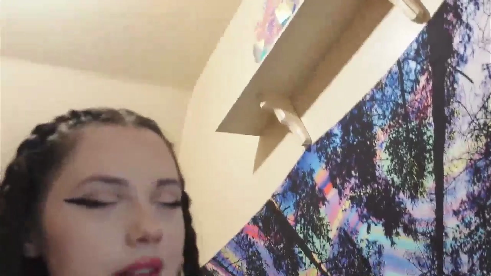 Gallery image thumbnail from hazelxxxoo's myfreecams stream on, 05/23/2024, 07:06 image 11 of 20