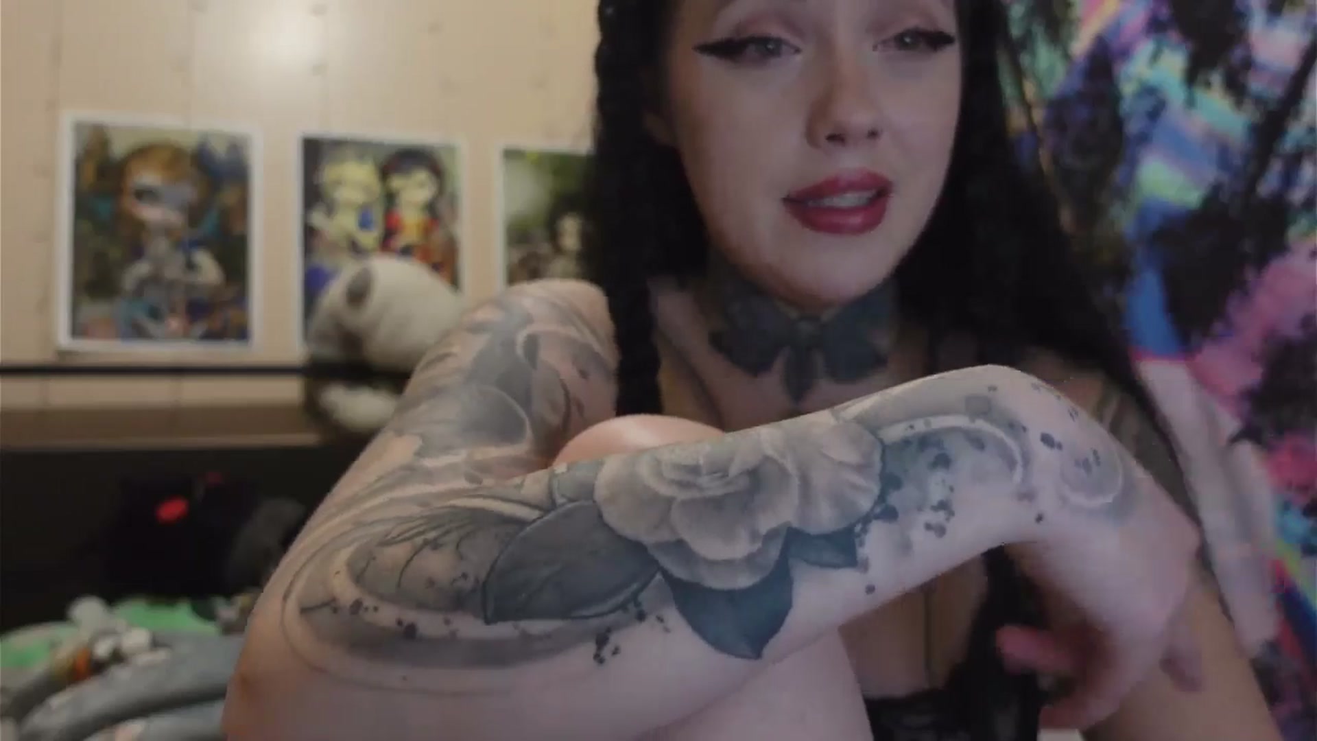 Gallery image thumbnail from hazelxxxoo's myfreecams stream on, 05/23/2024, 07:06 image 17 of 20