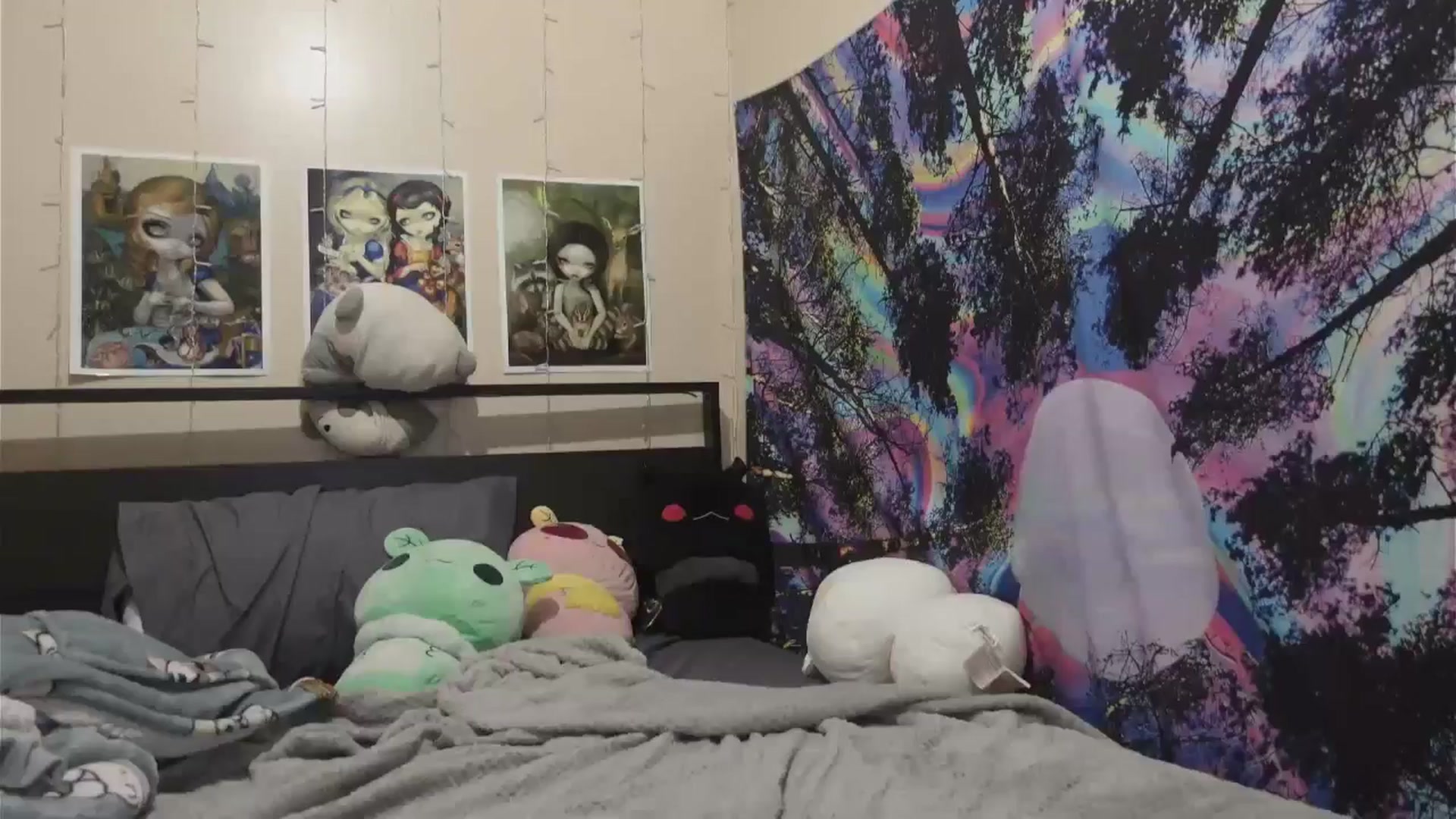 Gallery image thumbnail from hazelxxxoo's myfreecams stream on, 05/28/2024, 04:14 image 19 of 20