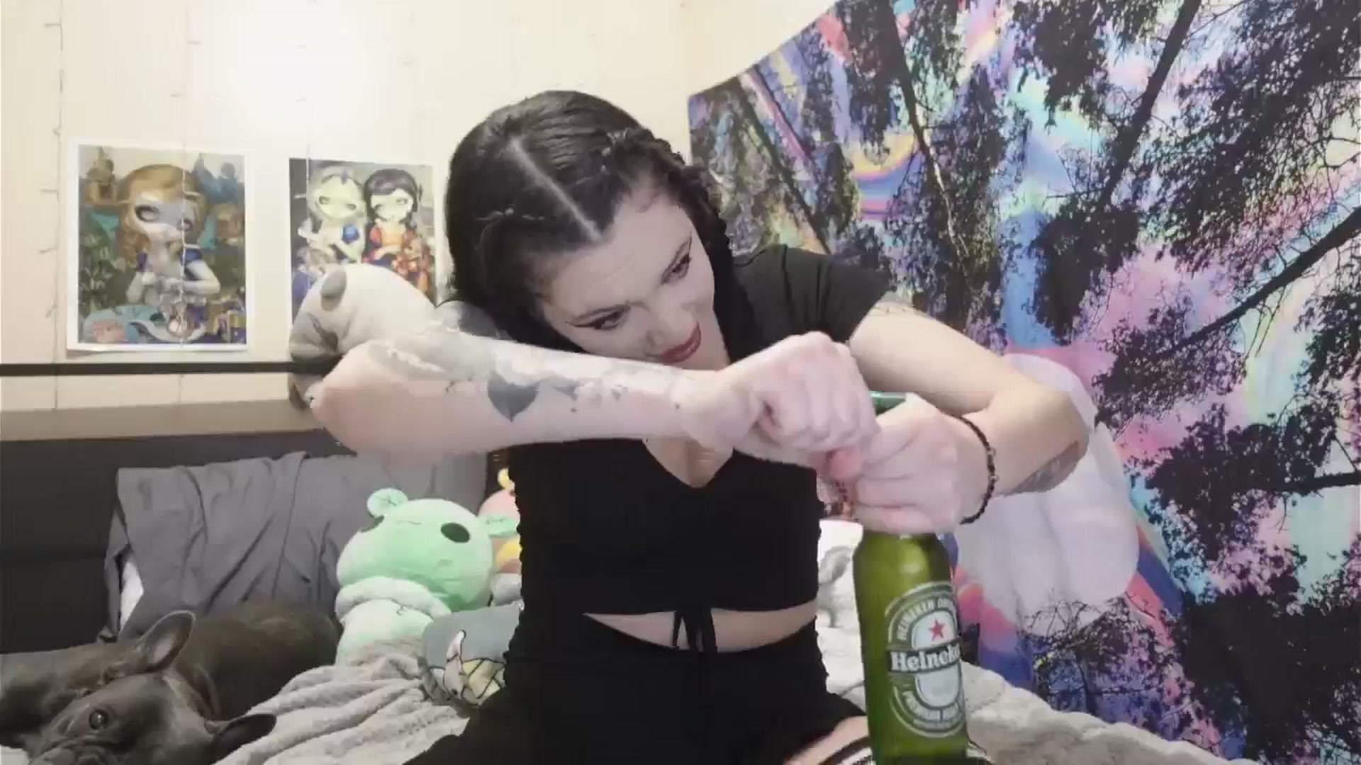 Gallery image thumbnail from hazelxxxoo's myfreecams stream on, 05/28/2024, 04:14 image 11 of 20