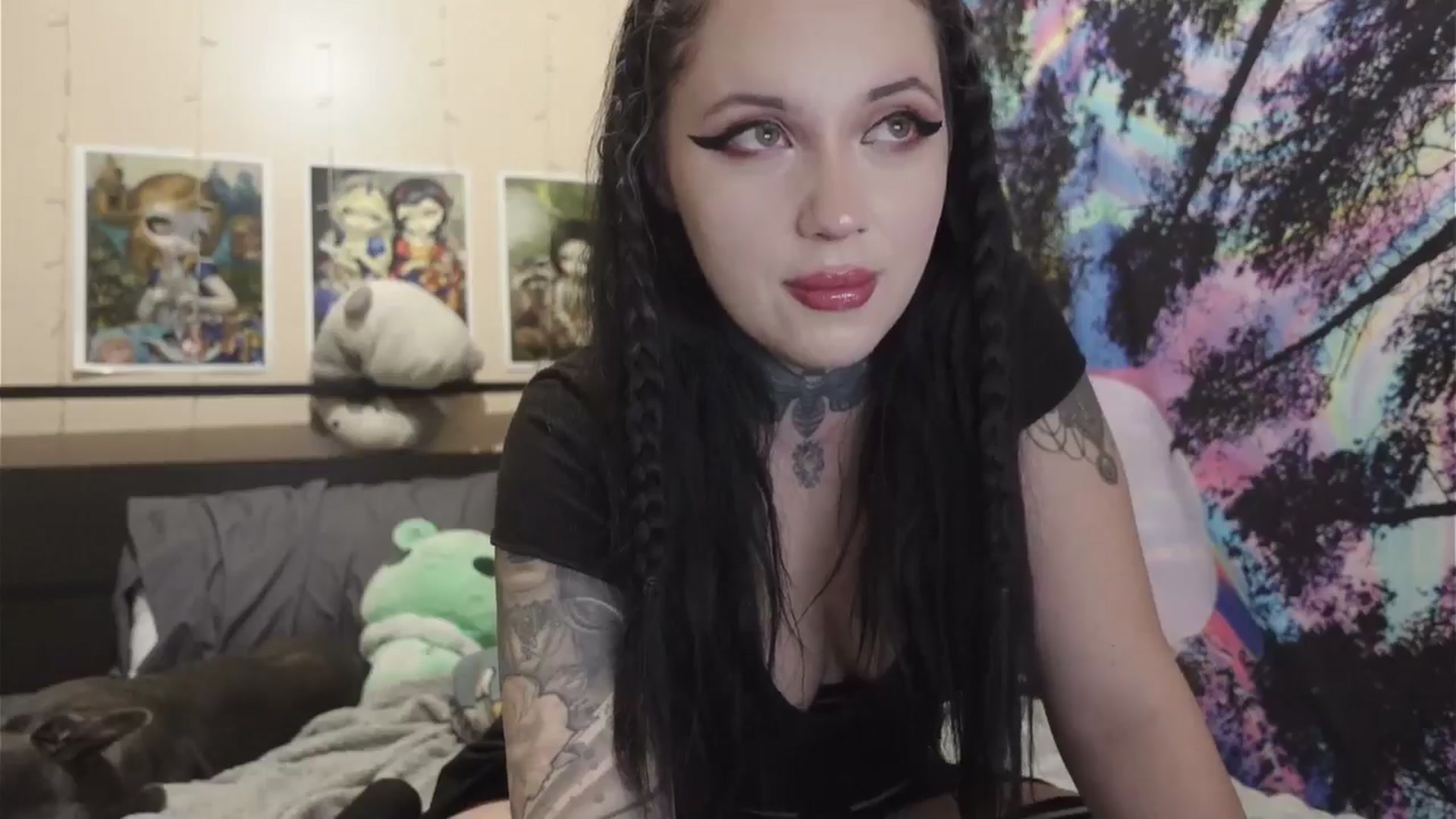 Gallery image thumbnail from hazelxxxoo's myfreecams stream on, 05/28/2024, 04:14 image 9 of 20
