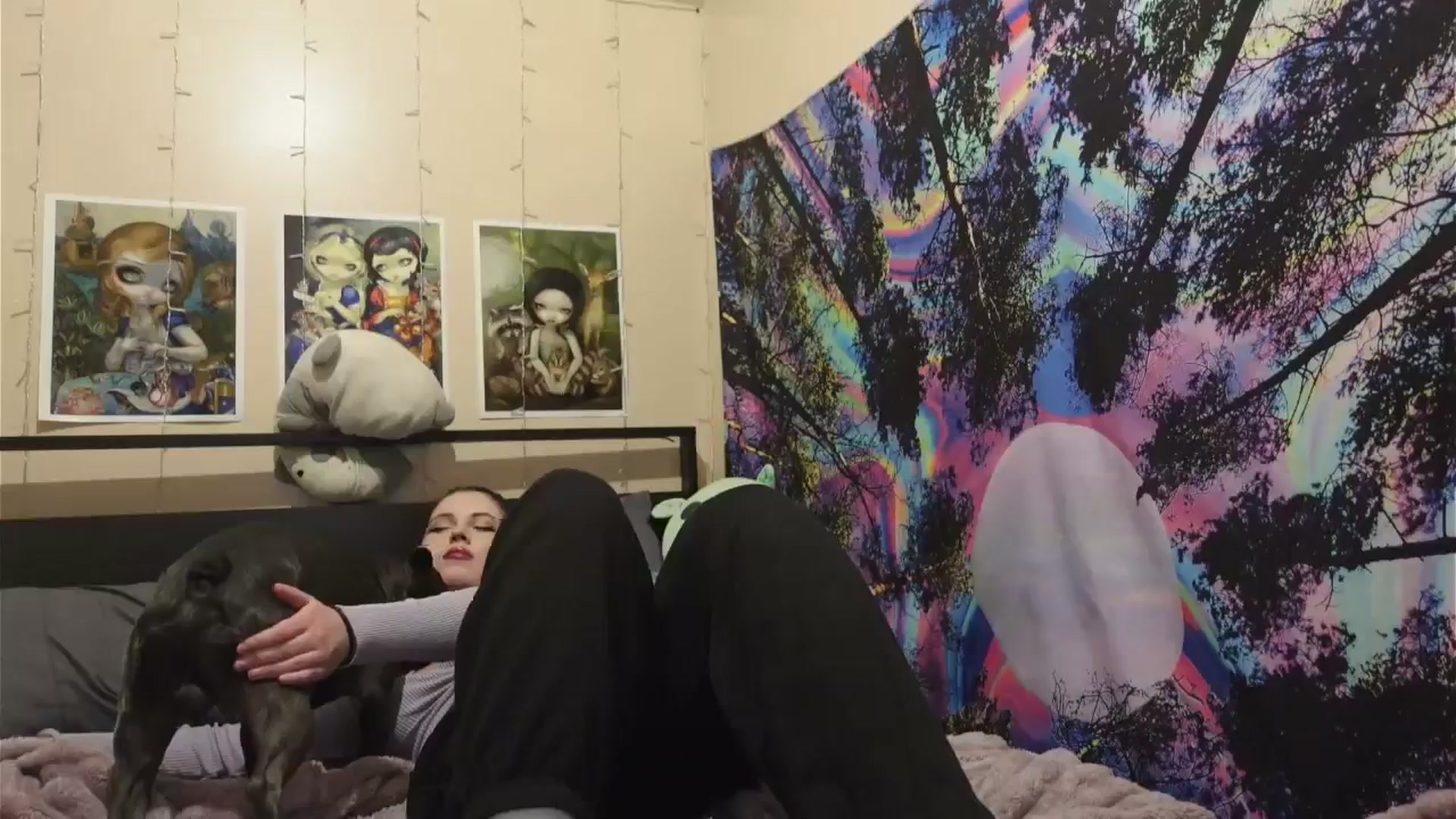Gallery image thumbnail from hazelxxxoo's myfreecams stream on, 05/28/2024, 18:50 image 13 of 20