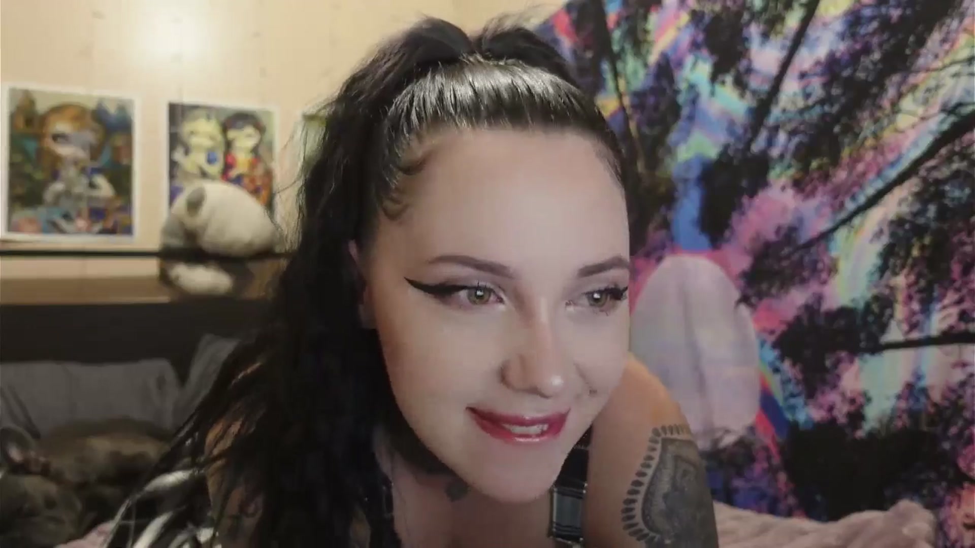 Gallery image thumbnail from hazelxxxoo's myfreecams stream on, 05/29/2024, 15:49 image 7 of 20
