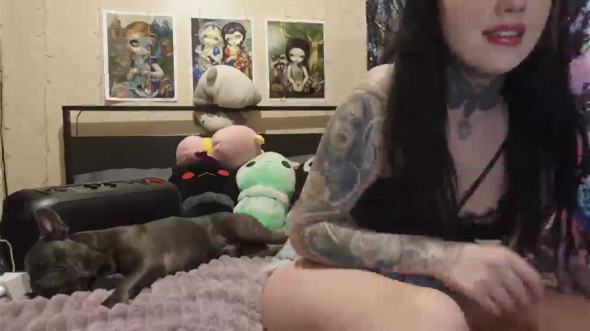 Gallery image thumbnail from hazelxxxoo's myfreecams stream on, 06/01/2024, 02:44 image 18 of 20