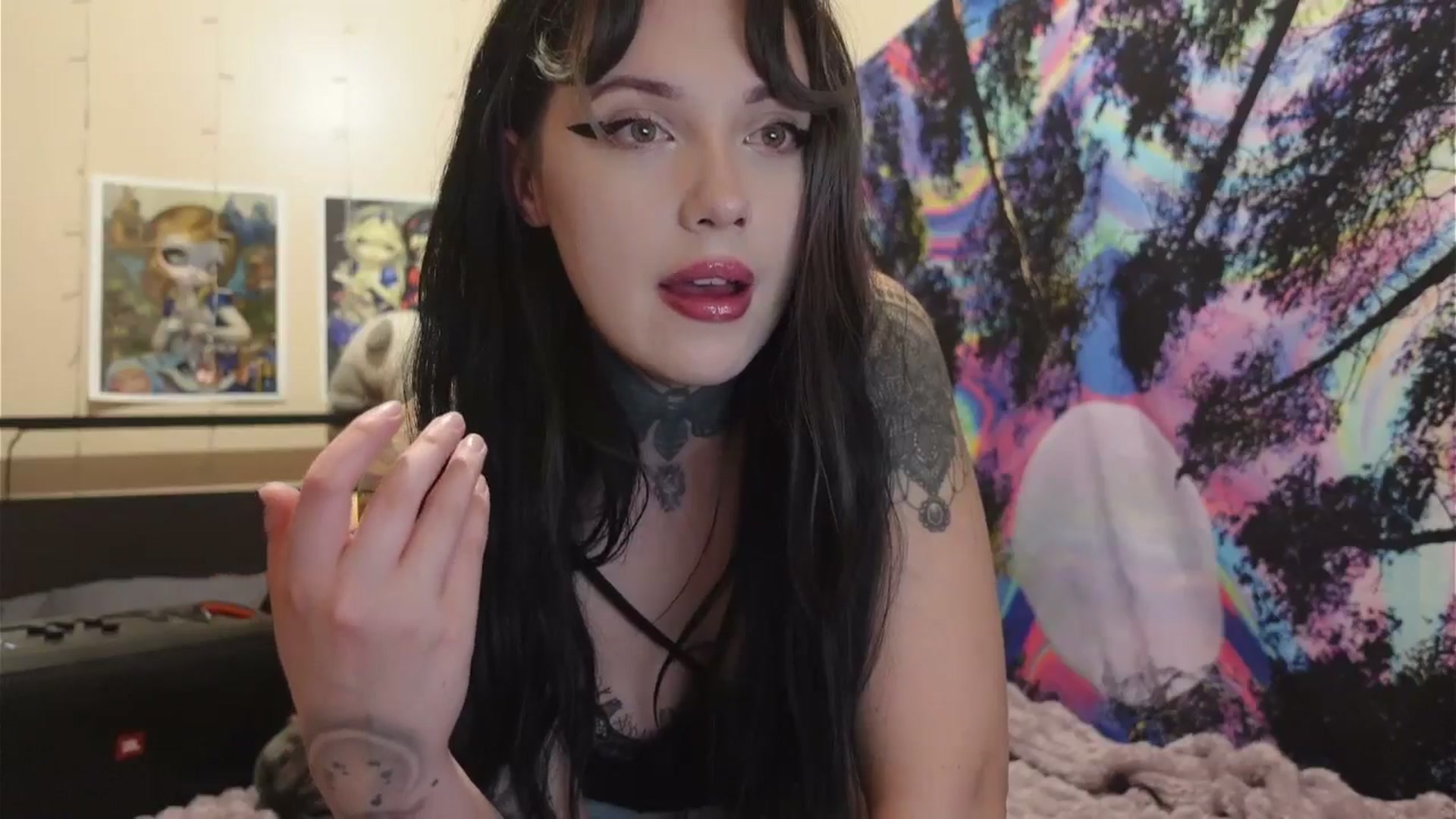 Gallery image thumbnail from hazelxxxoo's myfreecams stream on, 06/01/2024, 02:44 image 14 of 20
