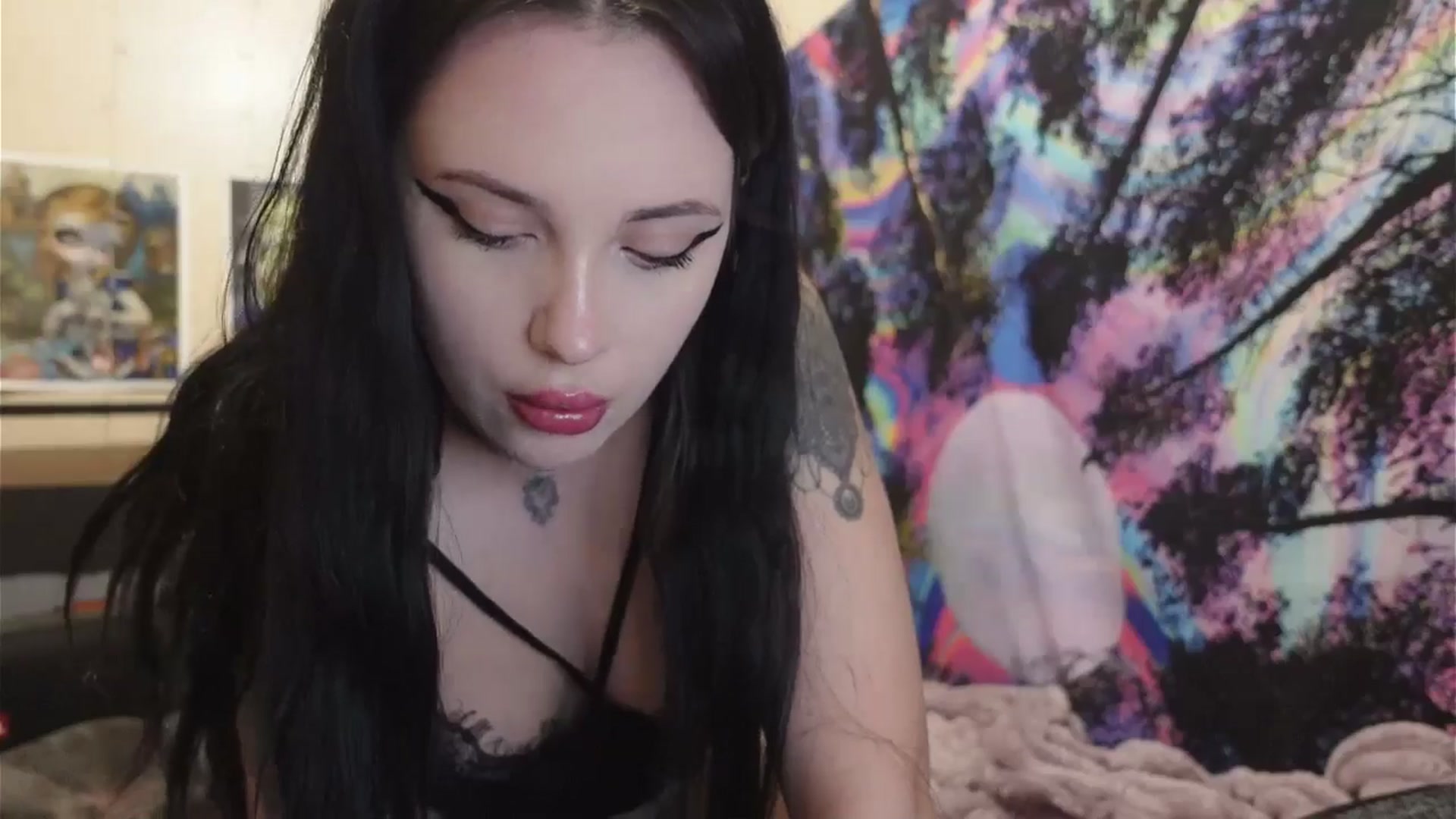 Gallery image thumbnail from hazelxxxoo's myfreecams stream on, 06/01/2024, 02:44 image 19 of 20
