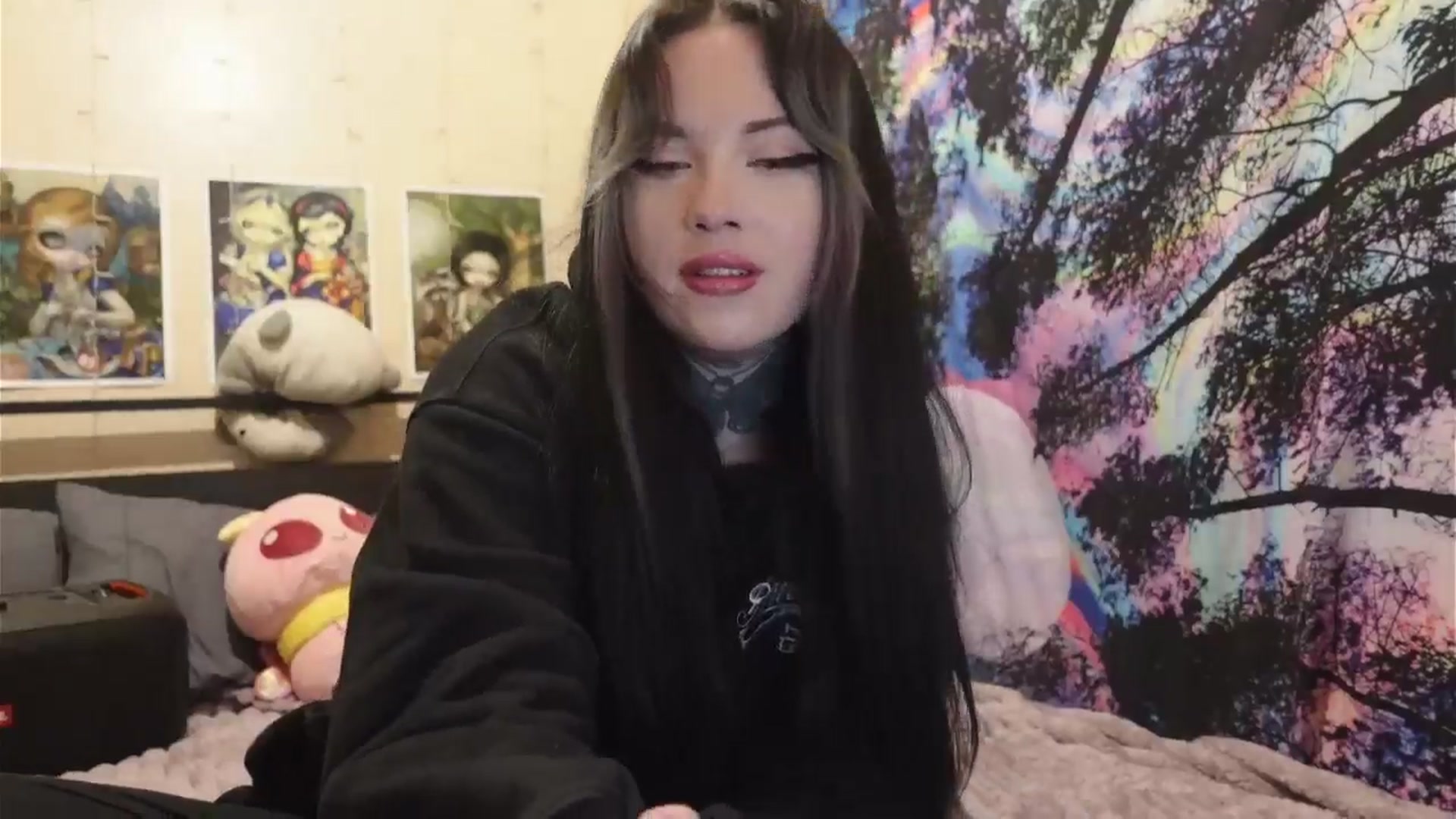 Gallery image thumbnail from hazelxxxoo's myfreecams stream on, 06/07/2024, 03:11 image 11 of 20