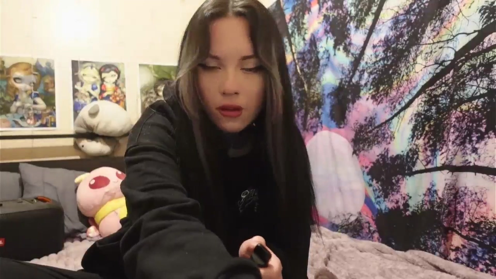Gallery image thumbnail from hazelxxxoo's myfreecams stream on, 06/07/2024, 03:11 image 8 of 20