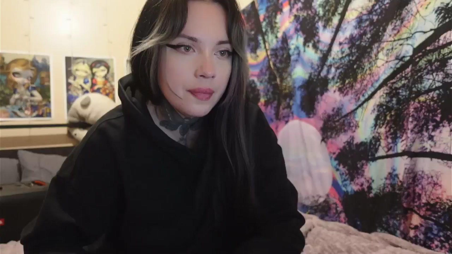 Gallery image thumbnail from hazelxxxoo's myfreecams stream on, 06/07/2024, 03:11 image 15 of 20