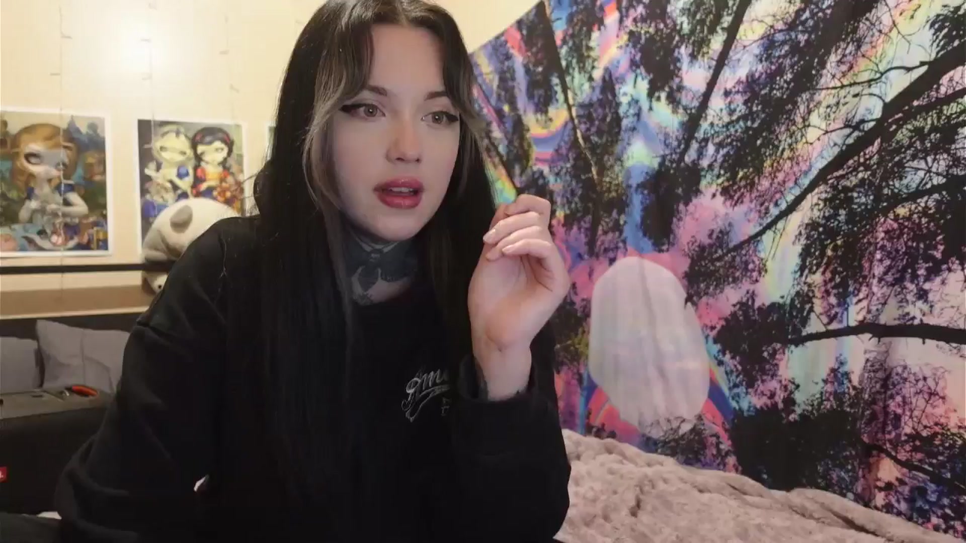 Gallery image thumbnail from hazelxxxoo's myfreecams stream on, 06/07/2024, 03:11 image 1 of 20