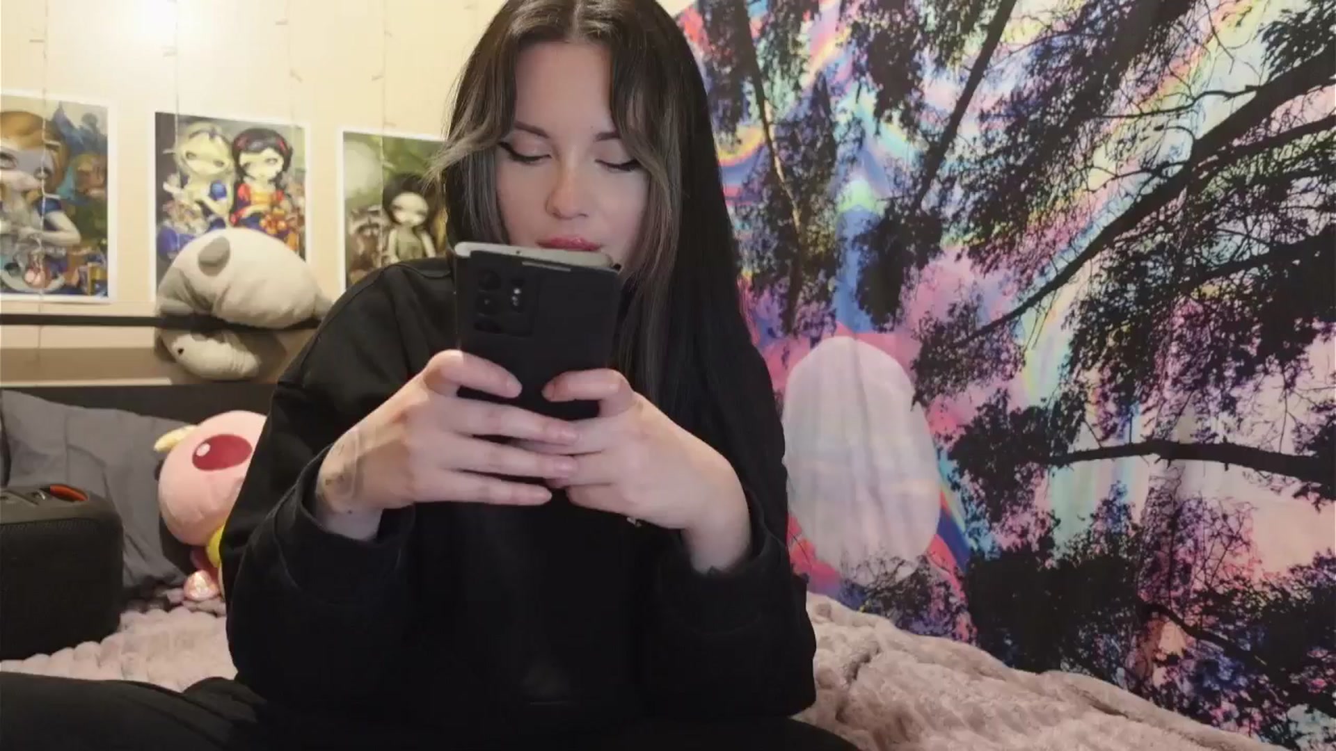 Gallery image thumbnail from hazelxxxoo's myfreecams stream on, 06/07/2024, 03:11 image 16 of 20