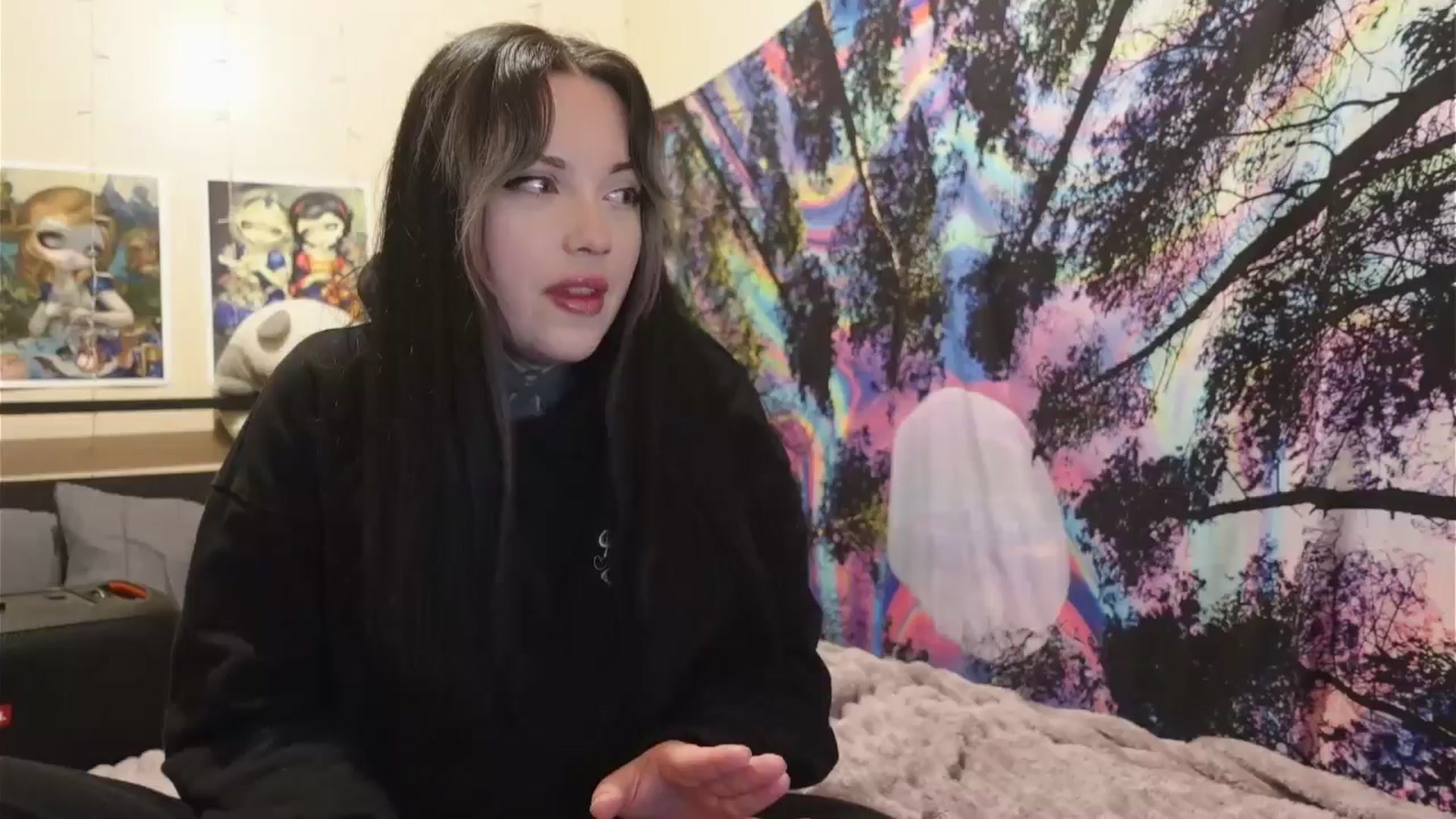 Gallery image thumbnail from hazelxxxoo's myfreecams stream on, 06/07/2024, 03:11 image 2 of 20