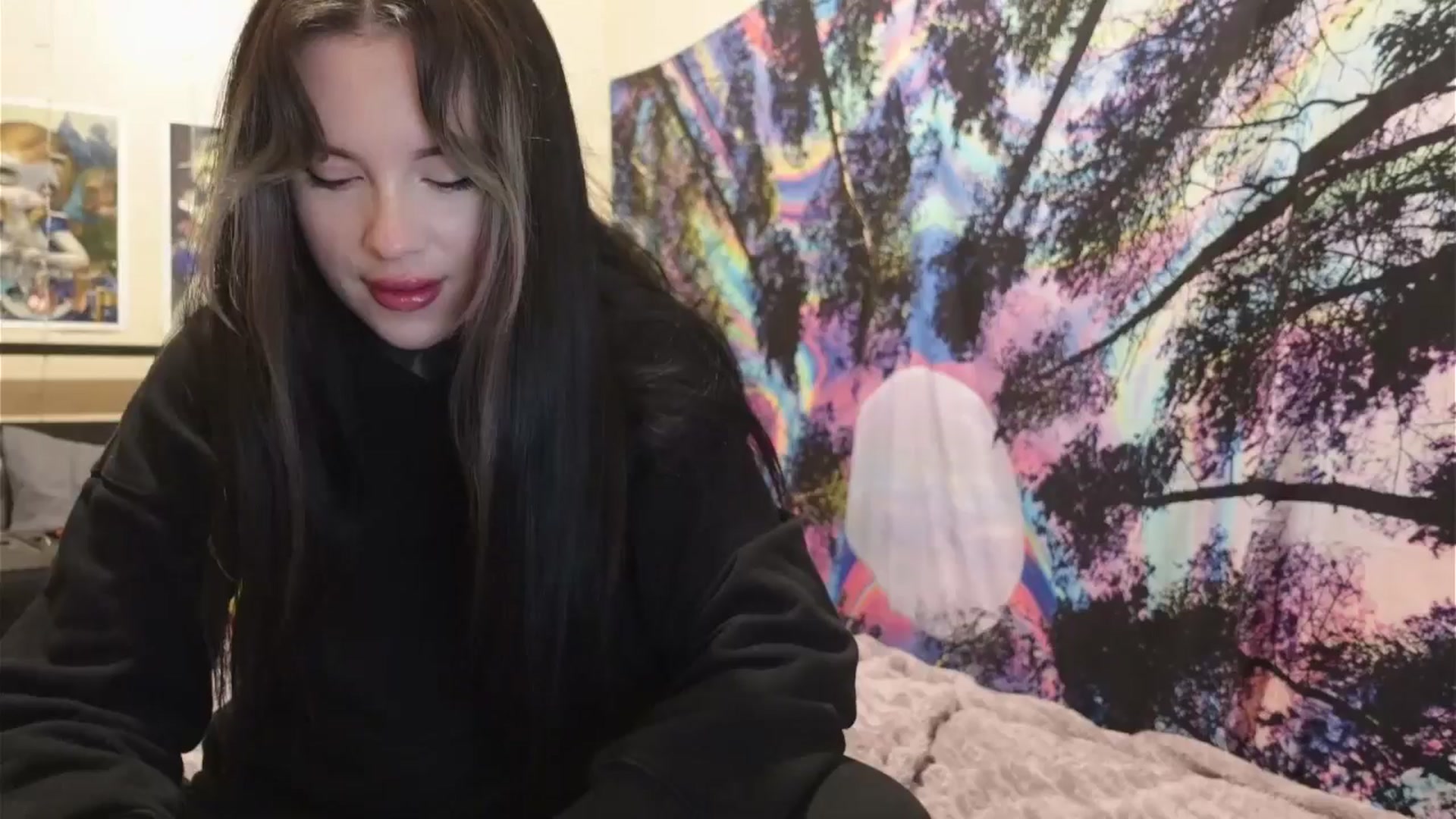 Gallery image thumbnail from hazelxxxoo's myfreecams stream on, 06/07/2024, 03:11 image 18 of 20