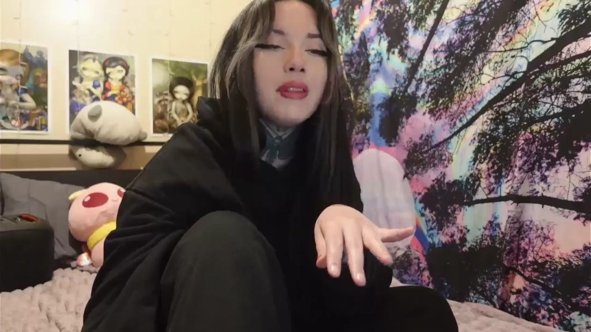 Gallery image thumbnail from hazelxxxoo's myfreecams stream on, 06/07/2024, 03:11 image 20 of 20