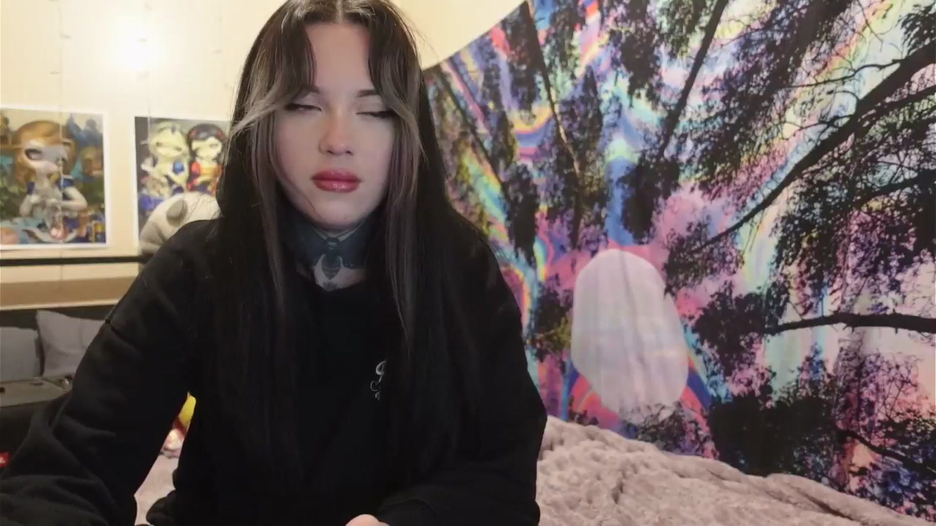 Gallery image thumbnail from hazelxxxoo's myfreecams stream on, 06/07/2024, 03:11 image 9 of 20