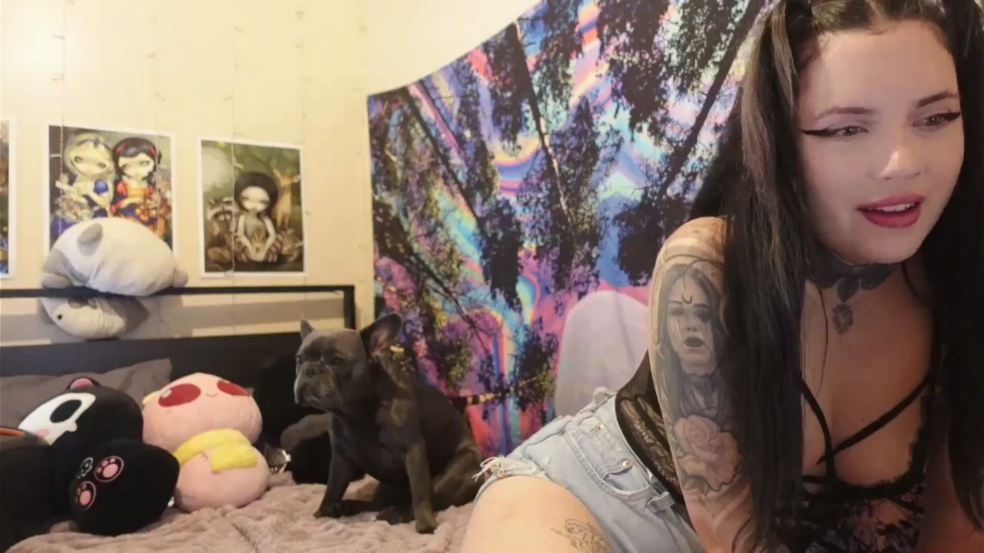 Gallery image thumbnail from hazelxxxoo's myfreecams stream on, 06/12/2024, 24:11 image 20 of 20