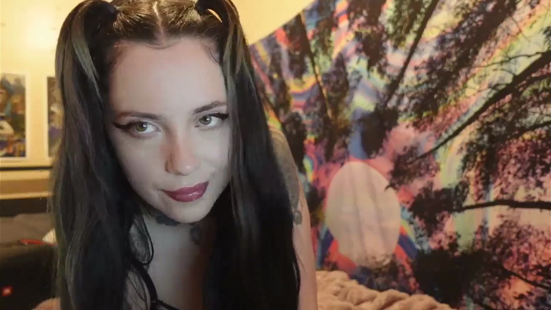 Gallery image thumbnail from hazelxxxoo's myfreecams stream on, 06/12/2024, 01:26 image 14 of 20