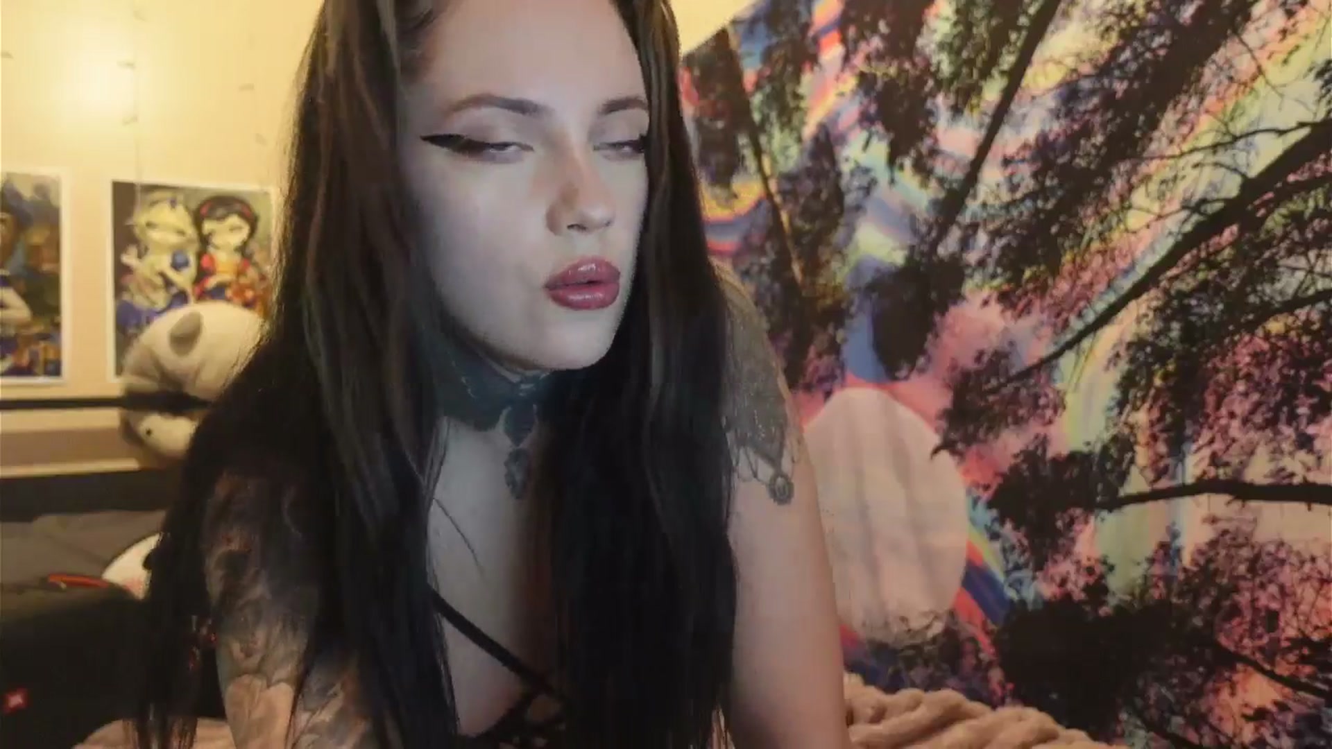 Gallery image thumbnail from hazelxxxoo's myfreecams stream on, 06/12/2024, 01:26 image 15 of 20