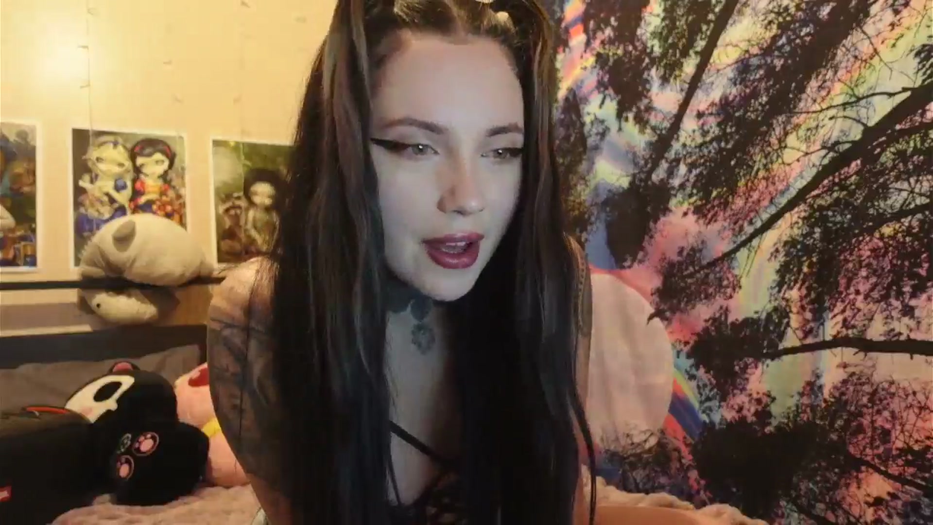 Gallery image thumbnail from hazelxxxoo's myfreecams stream on, 06/12/2024, 02:03 image 10 of 20
