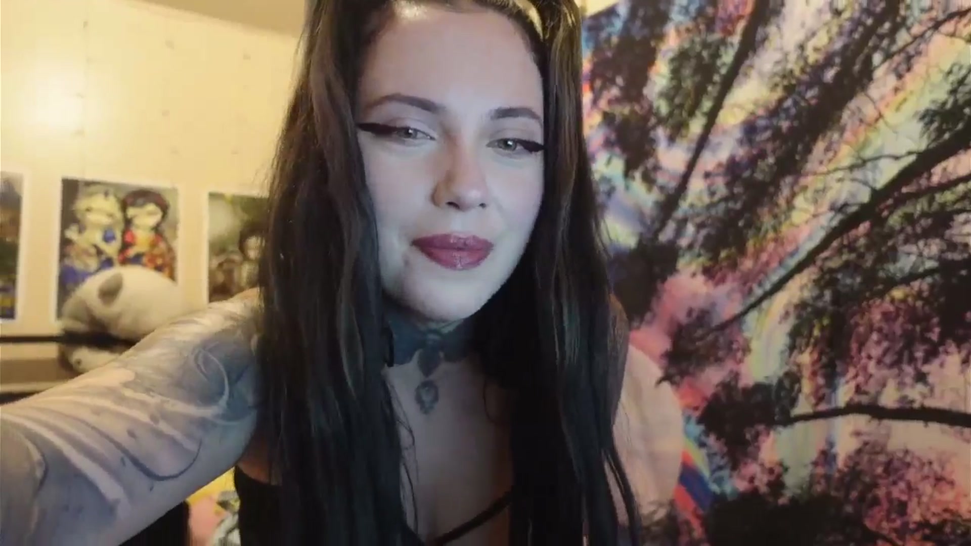 Gallery image thumbnail from hazelxxxoo's myfreecams stream on, 06/12/2024, 02:03 image 17 of 20