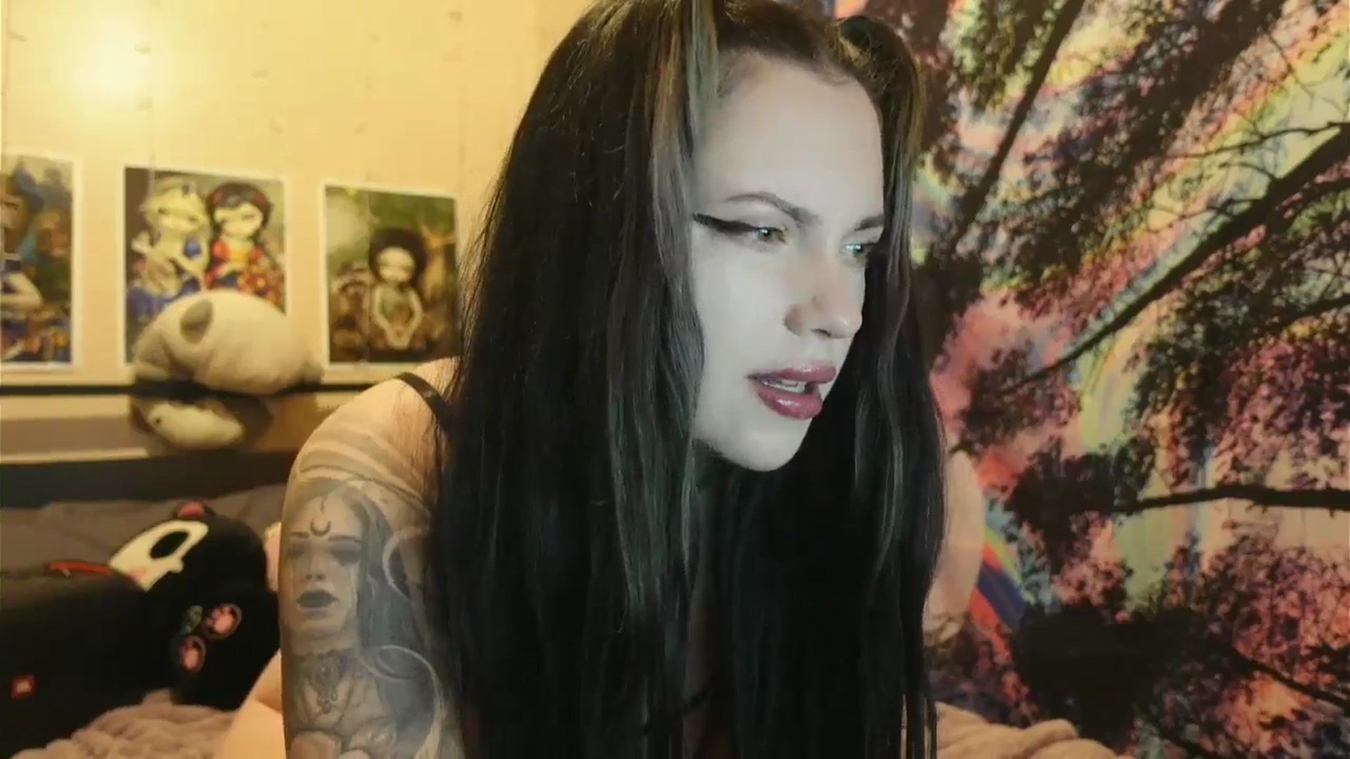 Gallery image thumbnail from hazelxxxoo's myfreecams stream on, 06/12/2024, 03:05 image 7 of 20