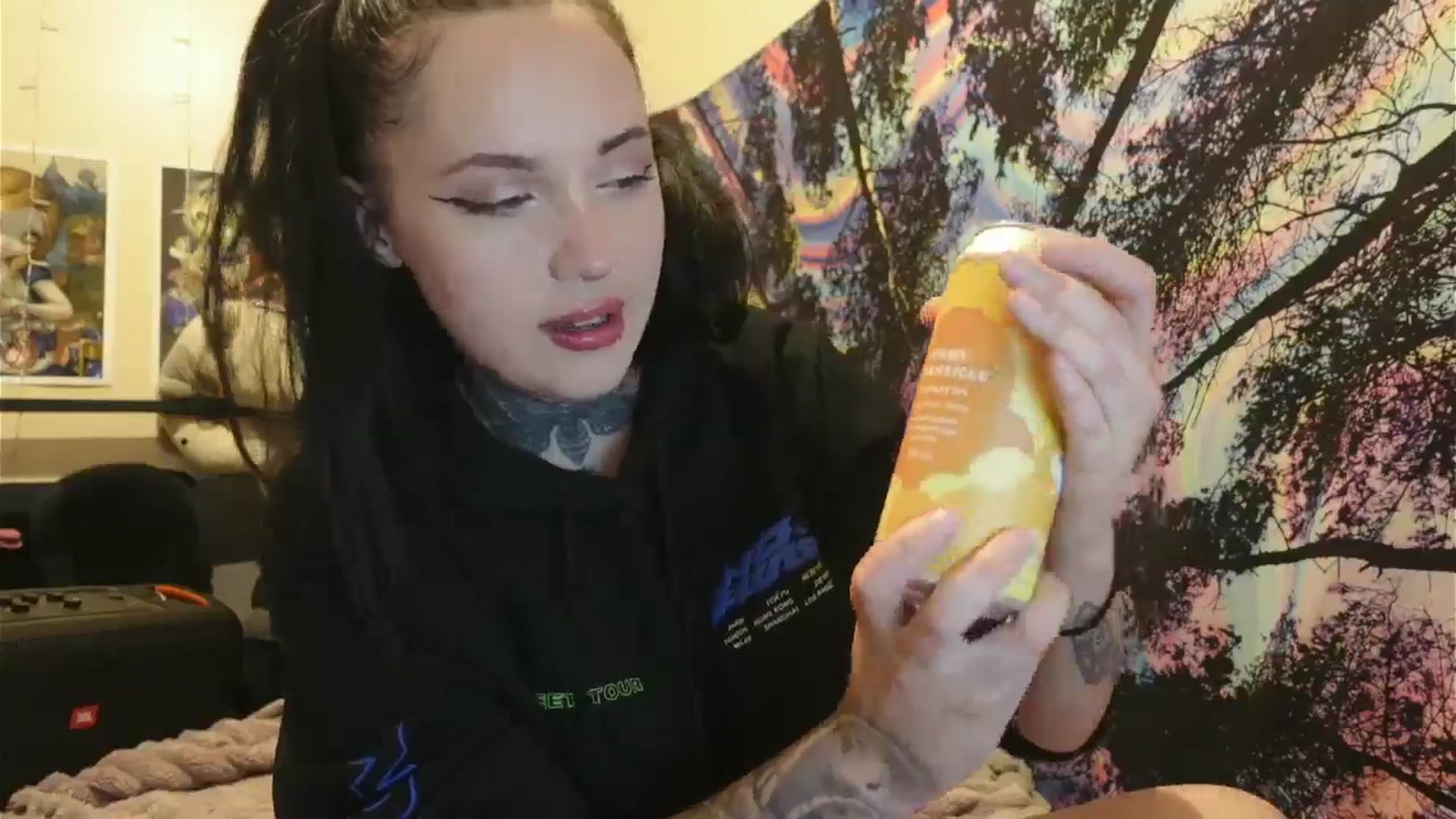 Gallery image thumbnail from hazelxxxoo's myfreecams stream on, 06/14/2024, 02:55 image 15 of 20