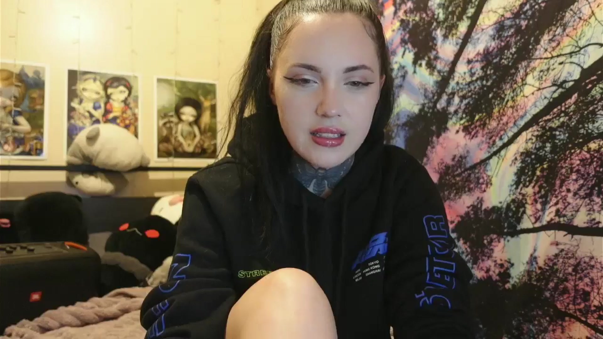Gallery image thumbnail from hazelxxxoo's myfreecams stream on, 06/14/2024, 02:55 image 10 of 20